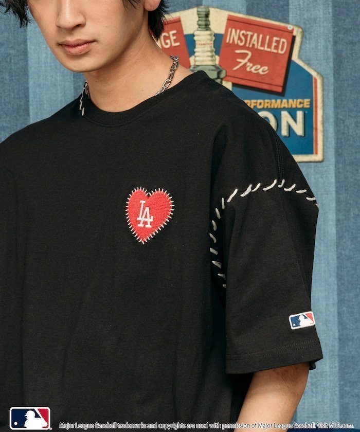 【フリークスストア/FREAK'S STORE】の別注 MLB ハートロゴハンドステッチTシャツ/ユニセックス【限定展開】 25SS インテリア・キッズ・メンズ・レディースファッション・服の通販 founy(ファニー) ファッション Fashion レディースファッション Fashion for Women トップス・カットソー Cut & Sew Tops シャツ・ブラウス・オフィスカジュアル Elegant Blouses & Button-Ups ロングTシャツ・Tシャツ Longline T-Shirts & Tees 2025年 2025 2025春夏・S/S Spring/Summer 2025 SS25 ハンド Hand, Handmade フロント Front, Front Design 別注 Limited Edition, Custom Order 夏 Summer S/S・春夏 SS, Spring/Summer, Warm Season ブラック|ID: prp329100004788603 ipo3291000000034838678