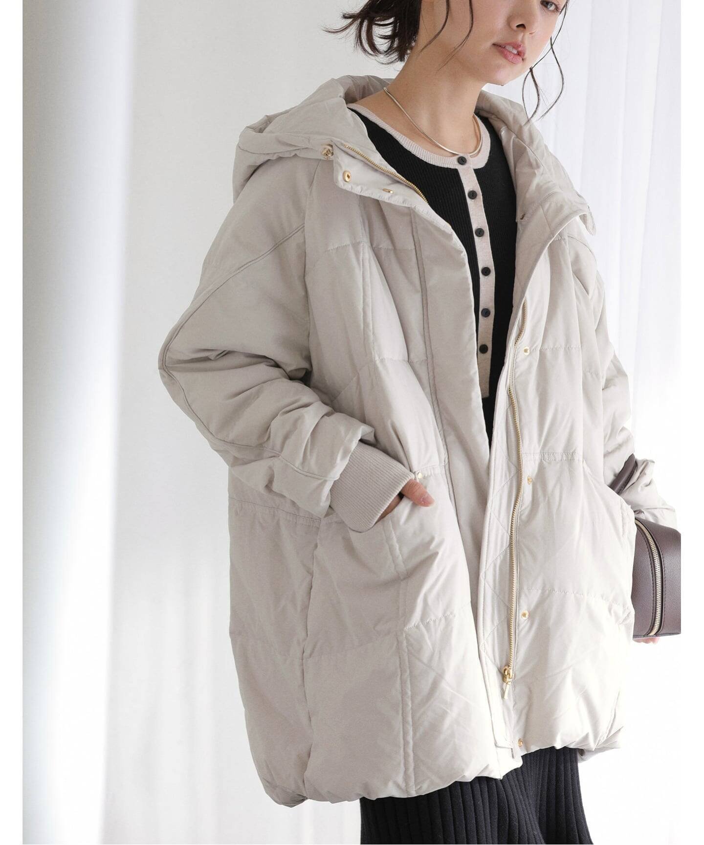 【ラ トータリテ/La TOTALITE】のストレッチミドルダウン インテリア・キッズ・メンズ・レディースファッション・服の通販 founy(ファニー) ファッション Fashion レディースファッション Fashion for Women 2025年 2025 2025-2026秋冬・A/W Autumn/Winter 2025–26 AW25–26 ダウン Down, Puffer バランス Balance, Style Balance ミドル Middle Length, Mid Height 冬 Winter / This Winter 定番 Standard, Basic Item 防寒 Cold Protection, Winter-Ready ベージュ A|ID: prp329100004788612 ipo3291000000034880083