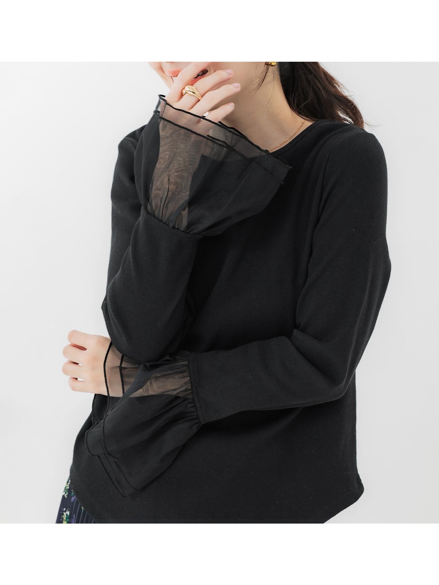 【コカ/COCA】の袖チュール切り替えトップス インテリア・キッズ・メンズ・レディースファッション・服の通販 founy(ファニー) ファッション Fashion レディースファッション Fashion for Women トップス・カットソー Cut & Sew Tops インナー Innerwear カットソー Cut and Sewn Top シンプル Simple, Minimal スウェット / スエット Sweatshirt, Sweatwear チュール Tulip, Tulip Motif デニム Denim, Jeans Material フェミニン Feminine, Girly ポケット Pocket, Pocket Detail 2025年 2025 2025-2026秋冬・A/W Autumn/Winter 2025–26 AW25–26 Black|ID: prp329100004788664 ipo3291000000034869593