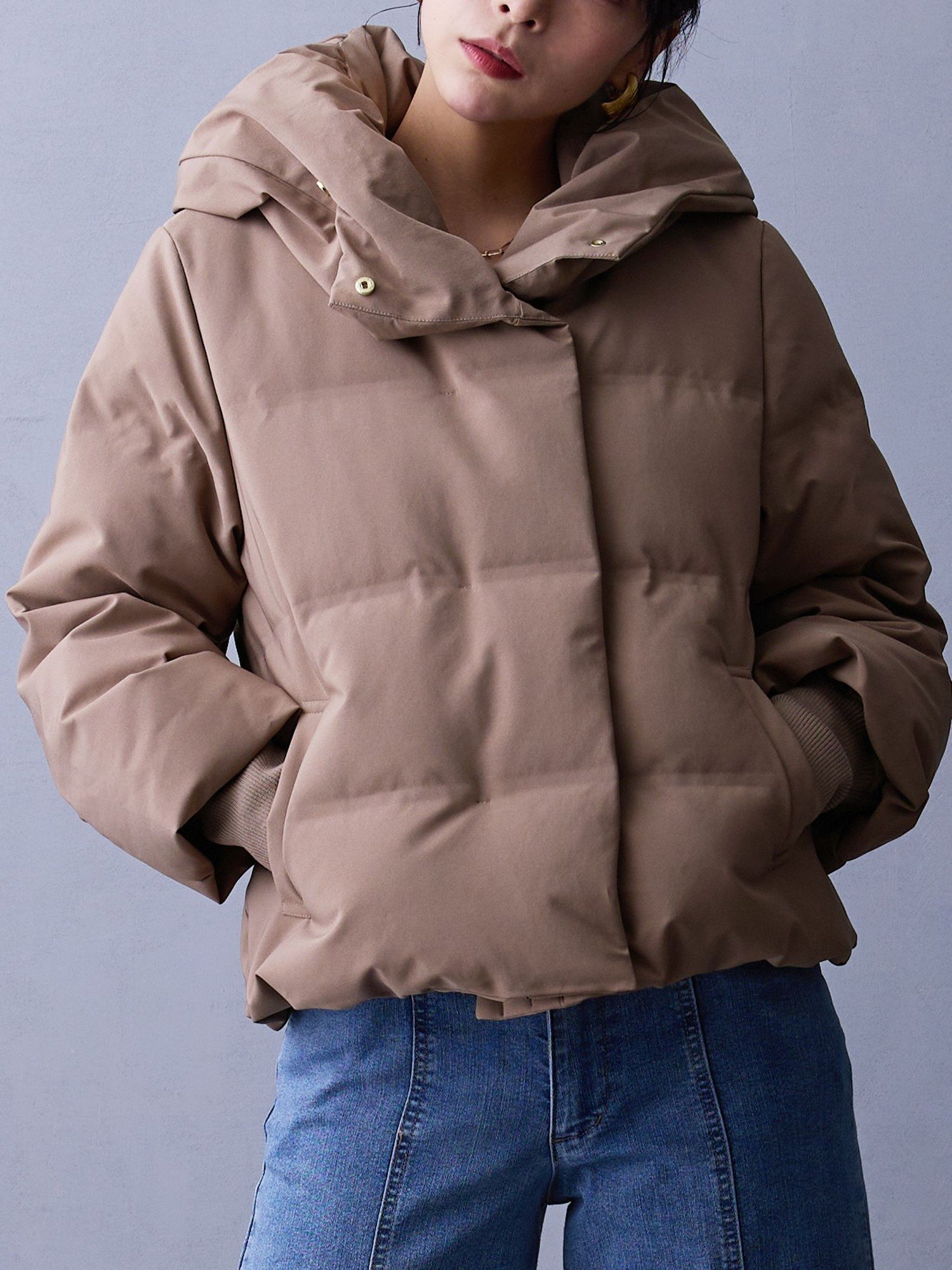 【ニコル クラブ/NICOLE CLUB】のシームレスダウンブルゾン インテリア・キッズ・メンズ・レディースファッション・服の通販 founy(ファニー) ファッション Fashion レディースファッション Fashion for Women アウター Coat / Outerwear Collection ブルゾンジャケット・スポーティアウター Blouson Jackets ショート Short, Short Length スマート Smart, Elegant ダウン Down, Puffer フェザー Feather, Feather Detail ブルゾン Blouson, Bomber Jacket マフラー Scarf, Muffler ワイド Wide, Wide Fit 防寒 Cold Protection, Winter-Ready 13ブラウン|ID: prp329100004788770 ipo3291000000034904333