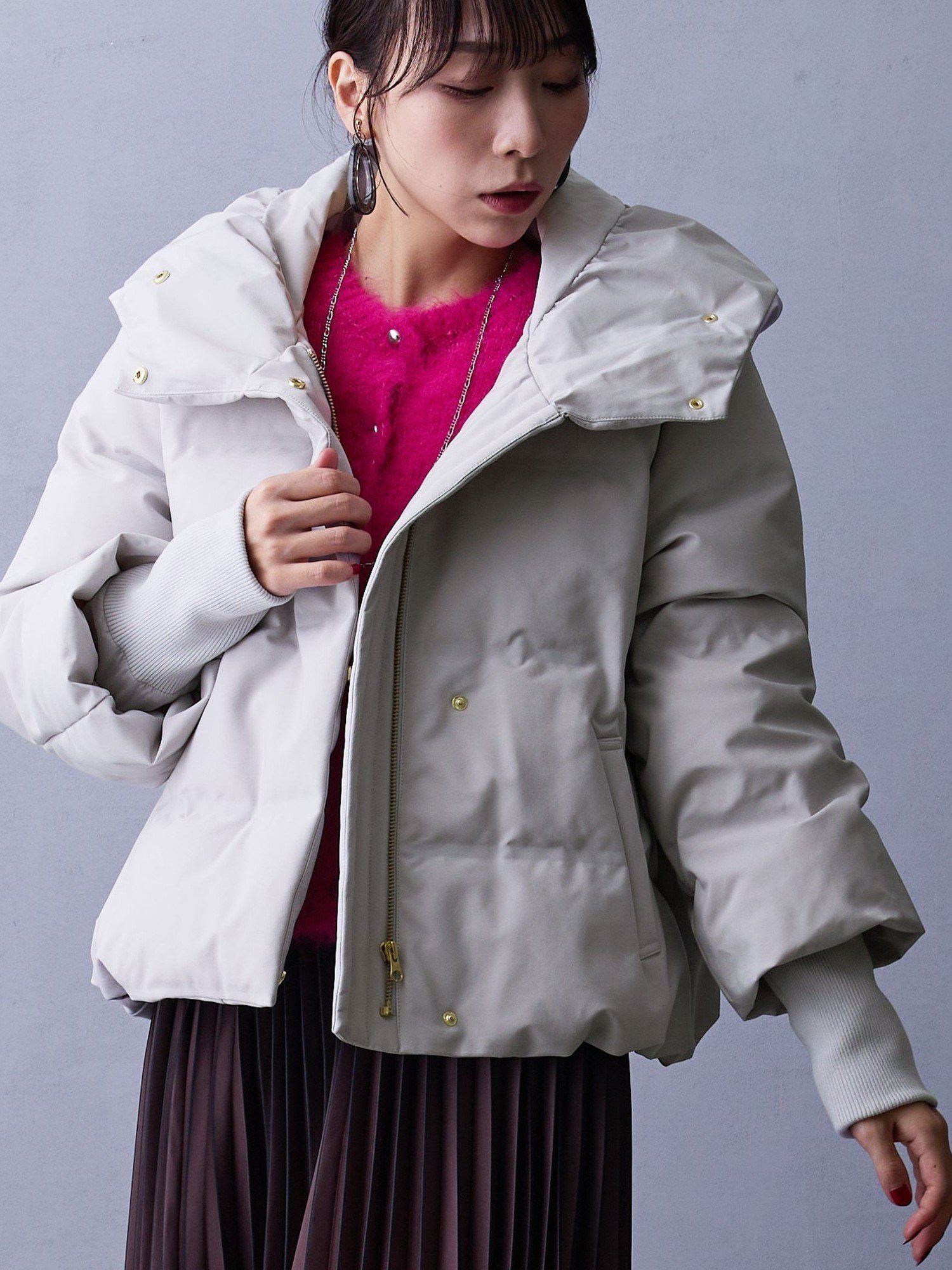 【ニコル クラブ/NICOLE CLUB】のシームレスダウンブルゾン インテリア・キッズ・メンズ・レディースファッション・服の通販 founy(ファニー) ファッション Fashion レディースファッション Fashion for Women アウター Coat / Outerwear Collection ブルゾンジャケット・スポーティアウター Blouson Jackets ショート Short, Short Length スマート Smart, Elegant ダウン Down, Puffer フェザー Feather, Feather Detail ブルゾン Blouson, Bomber Jacket マフラー Scarf, Muffler ワイド Wide, Wide Fit 防寒 Cold Protection, Winter-Ready 19ライトグレー|ID: prp329100004788770 ipo3291000000034904334