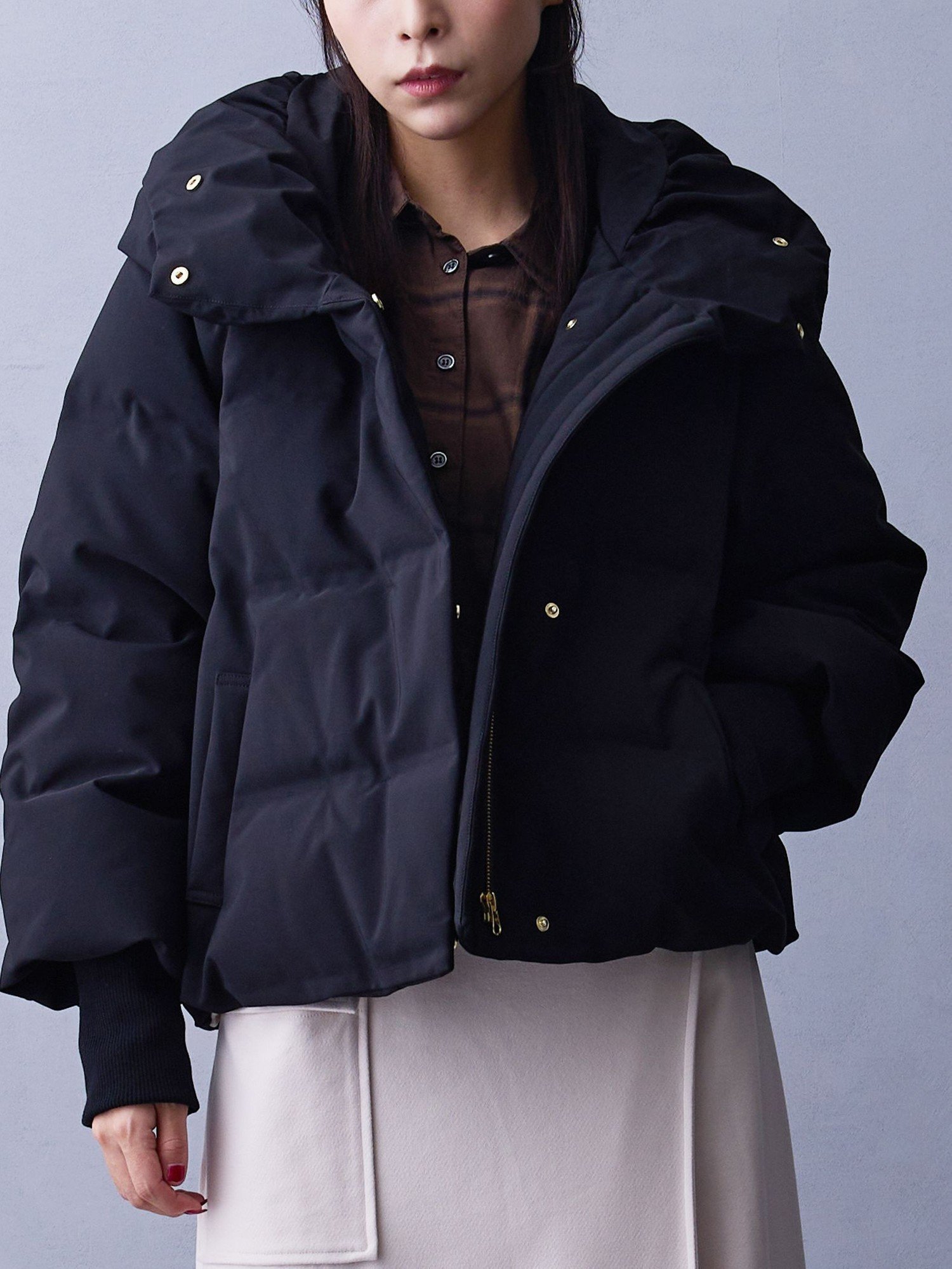 【ニコル クラブ/NICOLE CLUB】のシームレスダウンブルゾン インテリア・キッズ・メンズ・レディースファッション・服の通販 founy(ファニー) ファッション Fashion レディースファッション Fashion for Women アウター Coat / Outerwear Collection ブルゾンジャケット・スポーティアウター Blouson Jackets ショート Short, Short Length スマート Smart, Elegant ダウン Down, Puffer フェザー Feather, Feather Detail ブルゾン Blouson, Bomber Jacket マフラー Scarf, Muffler ワイド Wide, Wide Fit 防寒 Cold Protection, Winter-Ready 49ブラック|ID: prp329100004788770 ipo3291000000034904335