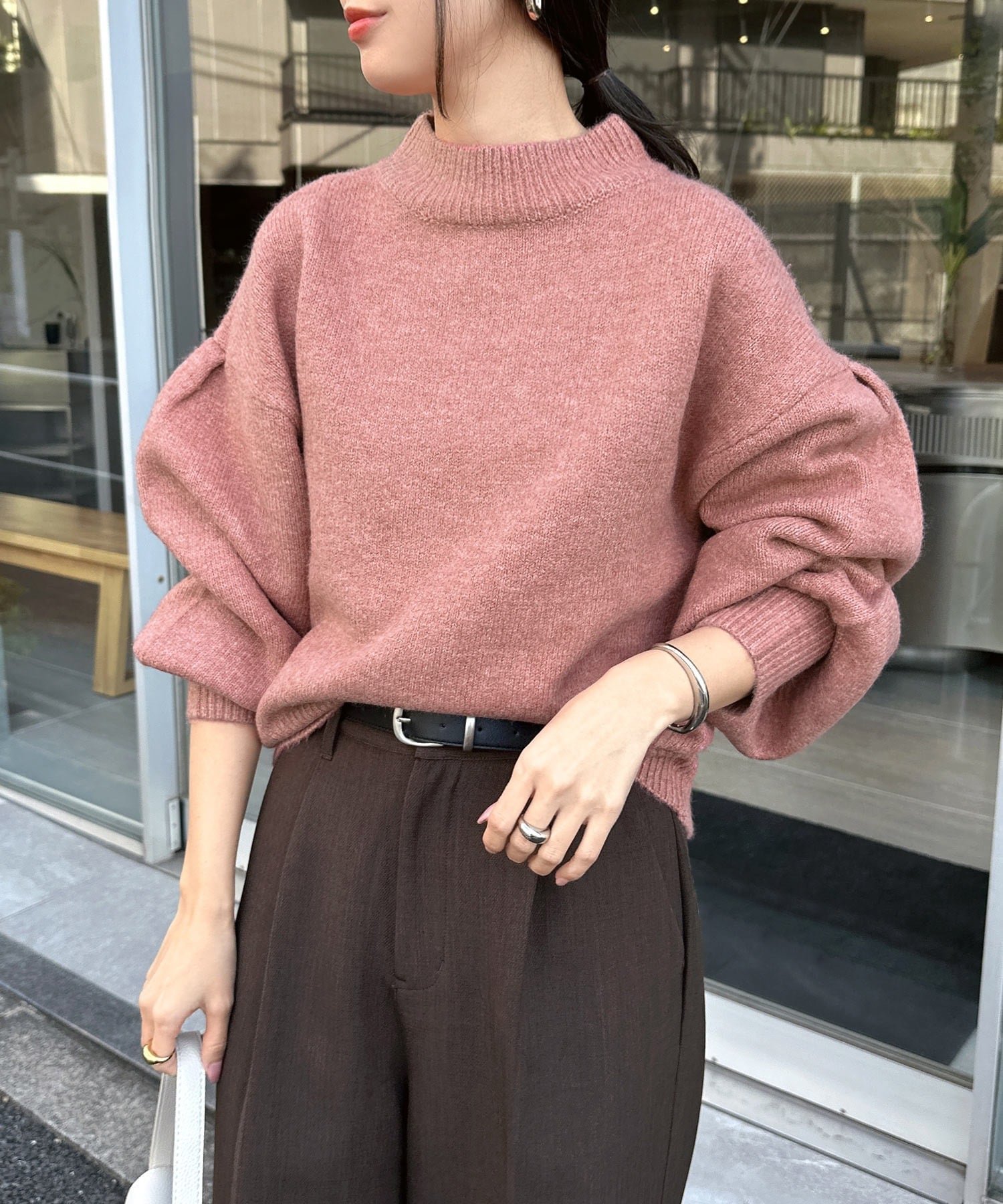 【アンドミー/andme】の天竺編み ボリューム袖 ニット トップス インテリア・キッズ・メンズ・レディースファッション・服の通販 founy(ファニー) ファッション Fashion レディースファッション Fashion for Women トップス・カットソー Cut & Sew Tops ニット Knit Tops & Sweaters おすすめ Recommended / Our Picks アクリル Acrylic Material コンパクト Compact, Small Size トレンド Trend, Trending Now ボトム Bottoms, Lower Wear モックネック Mock Neck, Short Turtleneck ピンク|ID: prp329100004788801 ipo3291000000034752833