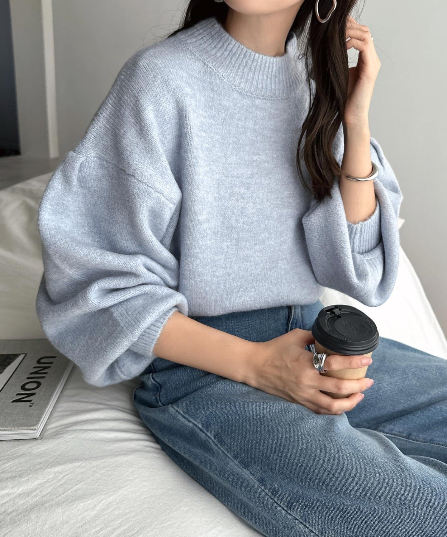 【アンドミー/andme】の天竺編み ボリューム袖 ニット トップス インテリア・キッズ・メンズ・レディースファッション・服の通販 founy(ファニー) ファッション Fashion レディースファッション Fashion for Women トップス・カットソー Cut & Sew Tops ニット Knit Tops & Sweaters おすすめ Recommended / Our Picks アクリル Acrylic Material コンパクト Compact, Small Size トレンド Trend, Trending Now ボトム Bottoms, Lower Wear モックネック Mock Neck, Short Turtleneck ブルー|ID: prp329100004788801 ipo3291000000034752834