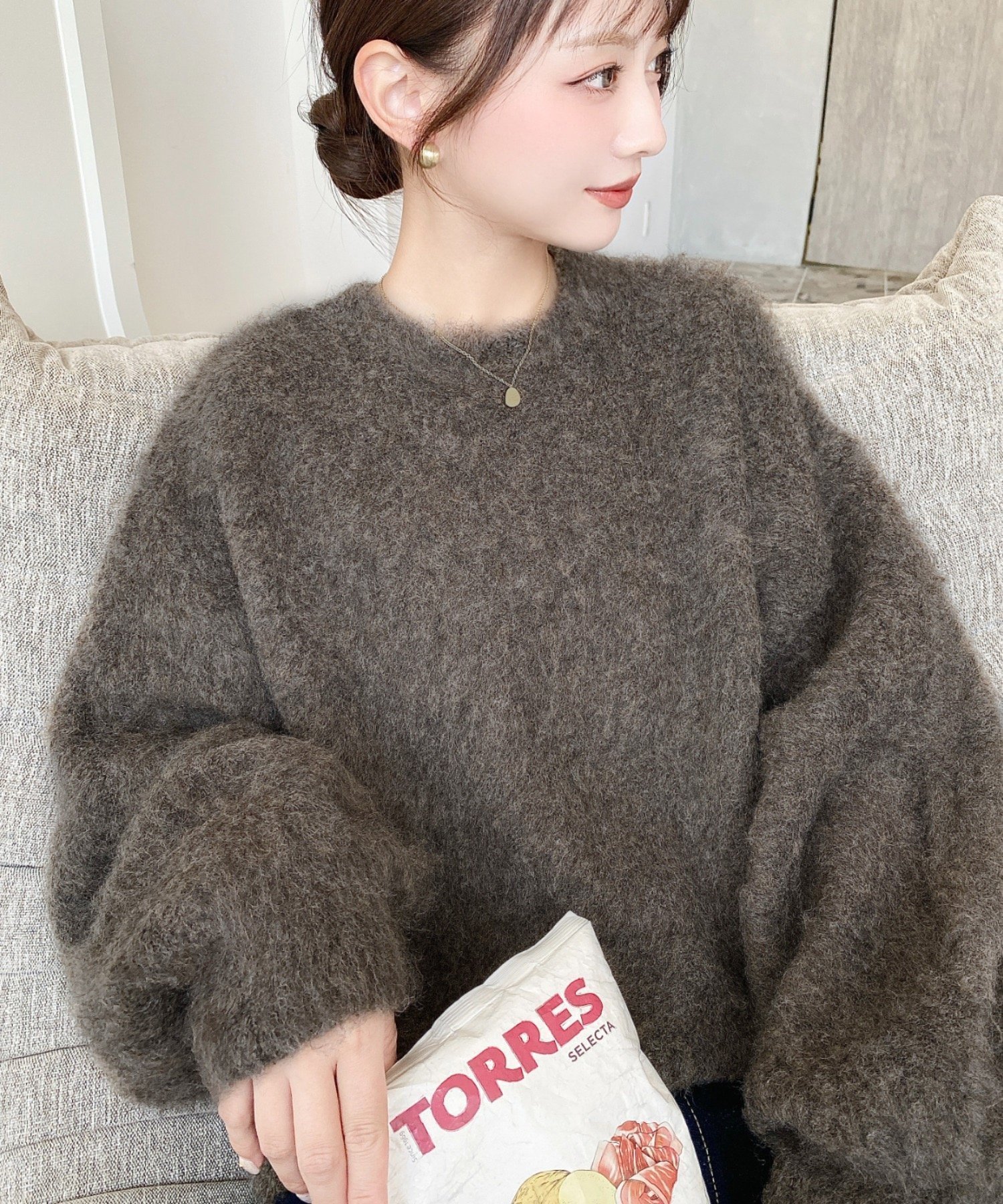 【モーメントプラス/moment+ / MEN】のクルーネックサイドスリットブークレシャギーニットプルオーバー インテリア・キッズ・メンズ・レディースファッション・服の通販 founy(ファニー) ファッション Fashion メンズファッション Fashion for Men トップス・カットソー Cut & Sew Tops ニット・セーター / 定番トップス Knit Tops & Sweaters シルバー Silver, Metallic Silver シンプル Simple, Minimal スラックス Slacks, Dress Pants スリット Slit, Slit Detail デニム Denim, Jeans Material トレンド Trend, Trending Now 定番 Standard, Basic Item バランス Balance, Style Balance フレア Flare, Flared ベーシック Basic, Essential マーメイド Mermaid, Fishtail Silhouette 再入荷 Restock / Back in Stock プチプライス・低価格 Affordable / Budget Price おすすめ Recommended / Our Picks モカ|ID: prp329100004788993 ipo3291000000034813022