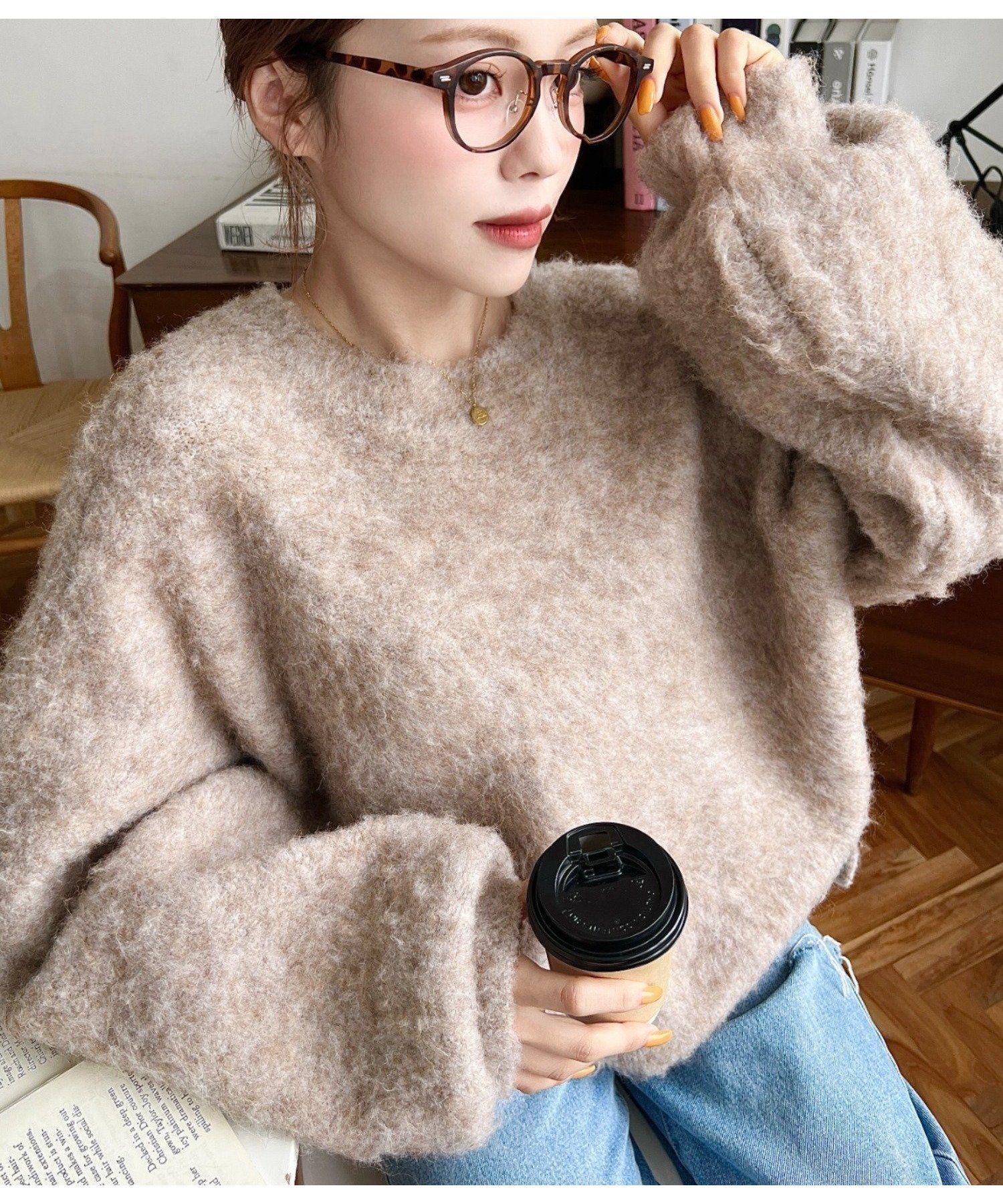 【モーメントプラス/moment+ / MEN】のクルーネックサイドスリットブークレシャギーニットプルオーバー インテリア・キッズ・メンズ・レディースファッション・服の通販 founy(ファニー) ファッション Fashion メンズファッション Fashion for Men トップス・カットソー Cut & Sew Tops ニット・セーター / 定番トップス Knit Tops & Sweaters シルバー Silver, Metallic Silver シンプル Simple, Minimal スラックス Slacks, Dress Pants スリット Slit, Slit Detail デニム Denim, Jeans Material トレンド Trend, Trending Now 定番 Standard, Basic Item バランス Balance, Style Balance フレア Flare, Flared ベーシック Basic, Essential マーメイド Mermaid, Fishtail Silhouette 再入荷 Restock / Back in Stock プチプライス・低価格 Affordable / Budget Price おすすめ Recommended / Our Picks ベージュ|ID: prp329100004788993 ipo3291000000034813026