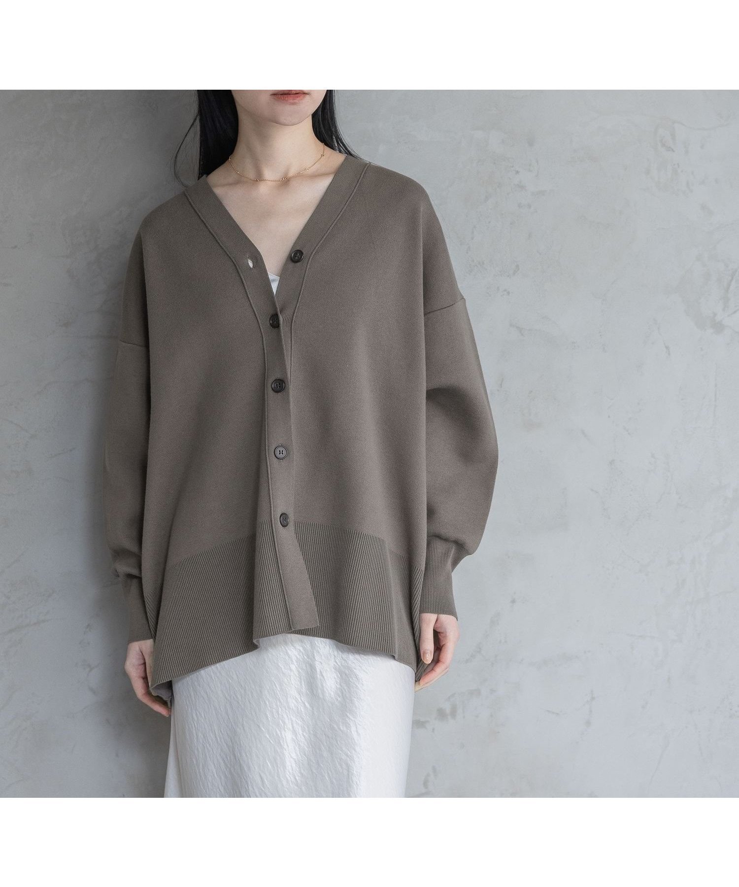 【アパートバイローリーズ/apart by lowrys】の【WEB限定】スポンジニットBIGカーディガン インテリア・キッズ・メンズ・レディースファッション・服の通販 founy(ファニー) 　ファッション　Fashion　レディースファッション　Fashion for Women　トップス・カットソー　Cut & Sew Tops　ニット　Knit Tops & Sweaters　カーディガン・羽織り　Layered Style Cardigans　おすすめ　Recommended / Our Picks　インナー　Innerwear　カーディガン　Cardigan, Knitwear　キャミソール　Camisole, Spaghetti Strap Top　タンク　Tank Top, Sleeveless Top　ポケット　Pocket, Pocket Detail　秋　Autumn　羽織　Haori, Light Jacket　チャコールグレー18|ID: prp329100004789150 ipo3291000000035038773