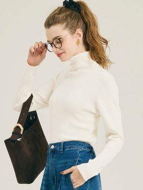 【コカ/COCA】の【新色追加】極上タートルニット 人気、トレンドファッション・服の通販 founy(ファニー) ファッション Fashion レディースファッション Fashion for Women トップス・カットソー Cut & Sew Tops ニット Knit Tops & Sweaters インナー Innerwear ウォッシャブル Machine Washable 洗える Machine Washable シンプル Simple, Minimal ジャケット Jacket, Outerwear ジャンスカ Jumper Skirt, Pinafore Dress ストレッチ Stretch, Stretchy Fabric タートル Turtleneck, Turtle Collar タートルネック Turtleneck, High Neck デニム Denim, Jeans Material 定番 Standard, Basic Item なめらか Smooth, Silky Texture ハイネック High Neck, Mock Neck フィット Fit, Slim Fit フェミニン Feminine, Girly ポケット Pocket, Pocket Detail リブニット Rib Knit, Ribbed Knit ワイド Wide, Wide Fit エレガント 上品 Elegant 2025年 2025 2025-2026秋冬・A/W Autumn/Winter 2025–26 AW25–26 |ID:prp329100004789161