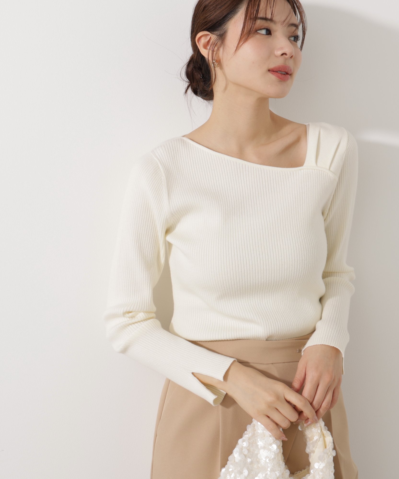 【プロポーション ボディドレッシング/PROPORTION BODY DRESSING】のアシメネックリブニット 25AW インテリア・キッズ・メンズ・レディースファッション・服の通販 founy(ファニー) 　ファッション　Fashion　レディースファッション　Fashion for Women　トップス・カットソー　Cut & Sew Tops　ニット　Knit Tops & Sweaters　2025年　2025　2025-2026秋冬・A/W　Autumn/Winter 2025–26 AW25–26　アシンメトリー　Asymmetrical Style　リブニット　Rib Knit, Ribbed Knit　エクリュ1|ID: prp329100004789256 ipo3291000000034870308