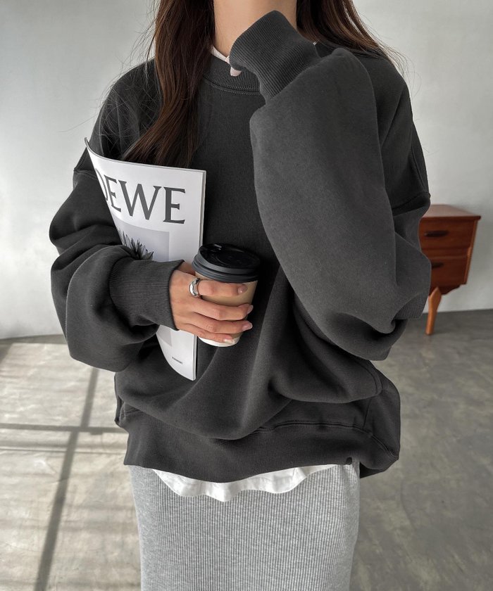 【アンドミー/andme】の裏起毛 ボリューム 長袖 スウェット トップス インテリア・キッズ・メンズ・レディースファッション・服の通販 founy(ファニー) https://founy.com/ ファッション Fashion レディースファッション Fashion for Women トップス・カットソー Cut & Sew Tops レディースパーカー・カジュアルフーディー Casual Hoodies & Sweatshirts スウェット・クルーネックトップス Sweatshirts & Crewnecks / Relaxed Fit Sweat Tops ショルダー Shoulder, Shoulder Strap スウェット / スエット Sweatshirt, Sweatwear ドロップ Drop Shoulder, Dropped Style 人気 Popular, Best Seller 長袖 Long Sleeve, Full Sleeve ポケット Pocket, Pocket Detail おすすめ Recommended / Our Picks |ID: prp329100004789817 ipo3291000000034759210