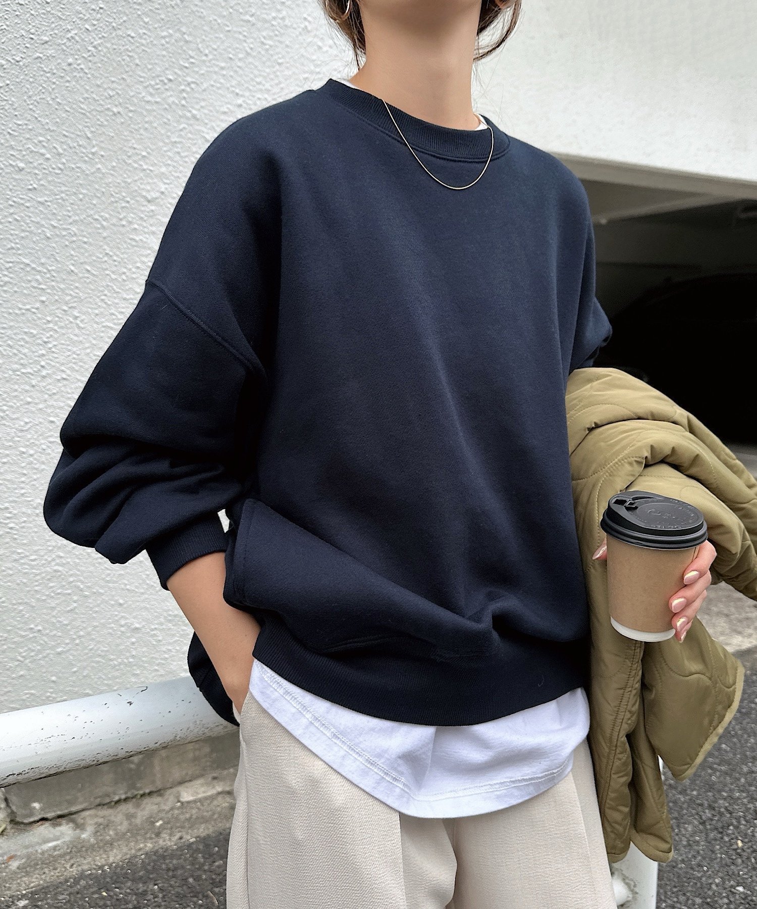 【アンドミー/andme】の裏起毛 ボリューム 長袖 スウェット トップス インテリア・キッズ・メンズ・レディースファッション・服の通販 founy(ファニー) ファッション Fashion レディースファッション Fashion for Women トップス・カットソー Cut & Sew Tops レディースパーカー・カジュアルフーディー Casual Hoodies & Sweatshirts スウェット・クルーネックトップス Sweatshirts & Crewnecks / Relaxed Fit Sweat Tops ショルダー Shoulder, Shoulder Strap スウェット / スエット Sweatshirt, Sweatwear ドロップ Drop Shoulder, Dropped Style 人気 Popular, Best Seller 長袖 Long Sleeve, Full Sleeve ポケット Pocket, Pocket Detail おすすめ Recommended / Our Picks ネイビー|ID: prp329100004789817 ipo3291000000034759232