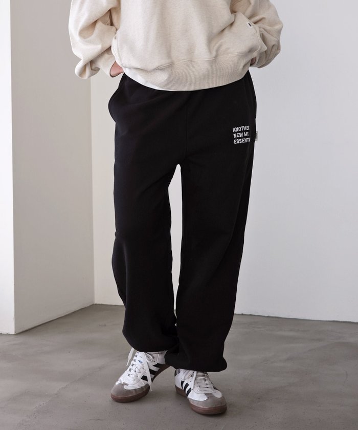 【アンドミー/andme】のANME エンブロイダリー ロゴ 裏毛 スウェット パンツ ANME アンメ インテリア・キッズ・メンズ・レディースファッション・服の通販 founy(ファニー) https://founy.com/ ファッション Fashion レディースファッション Fashion for Women パンツ Pants & Trousers エンブロイダリー Embroidery Design スウェット / スエット Sweatshirt, Sweatwear ポケット Pocket, Pocket Detail 別注 Limited Edition, Custom Order 楽ちん Easy Fit, Comfortable おすすめ Recommended / Our Picks |ID: prp329100004789887 ipo3291000000034759547
