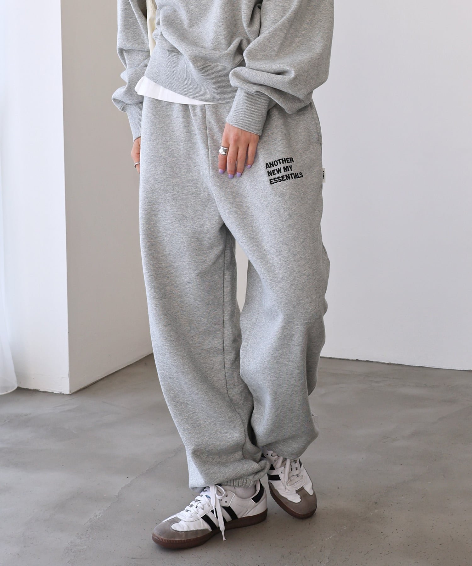 【アンドミー/andme】のANME エンブロイダリー ロゴ 裏毛 スウェット パンツ ANME アンメ インテリア・キッズ・メンズ・レディースファッション・服の通販 founy(ファニー) ファッション Fashion レディースファッション Fashion for Women パンツ Pants & Trousers エンブロイダリー Embroidery Design スウェット / スエット Sweatshirt, Sweatwear ポケット Pocket, Pocket Detail 別注 Limited Edition, Custom Order 楽ちん Easy Fit, Comfortable おすすめ Recommended / Our Picks グレー杢|ID: prp329100004789887 ipo3291000000034759558