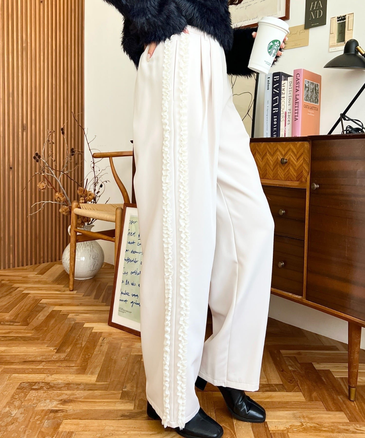 【モーメントプラス/moment+ / MEN】のTPUカットジョーゼットチュールサイドフリルパンツ インテリア・キッズ・メンズ・レディースファッション・服の通販 founy(ファニー) 　ファッション　Fashion　メンズファッション　Fashion for Men　ボトムス　Bottoms　ショート　Short, Short Length　シンプル　Simple, Minimal　ジョーゼット　Georgette, Semi-Sheer Fabric　ストレート　Straight, Straight Cut　とろみ　Fluid, Flowy Fabric　チュール　Tulip, Tulip Motif　トレンド　Trend, Trending Now　バランス　Balance, Style Balance　フリル　Frill, Ruffle　ベーシック　Basic, Essential　ボトム　Bottoms, Lower Wear　ポケット　Pocket, Pocket Detail　ワイド　Wide, Wide Fit　再入荷　Restock / Back in Stock　プチプライス・低価格　Affordable / Budget Price　おすすめ　Recommended / Our Picks　アイボリー|ID: prp329100004789913 ipo3291000000034985390