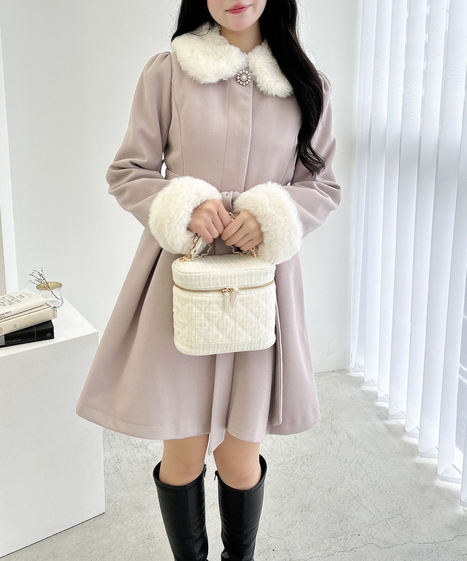 【イング/INGNI】のファー取り外し4WAYドーリーCT インテリア・キッズ・メンズ・レディースファッション・服の通販 founy(ファニー) 　ファッション　Fashion　レディースファッション　Fashion for Women　アウター　Coat / Outerwear Collection　ショート　Short, Short Length　シンプル　Simple, Minimal　スマホ　Smartphone, Mobile Device　フェミニン　Feminine, Girly　ブローチ　Brooch, Pin Brooch　ボトム　Bottoms, Lower Wear　ポケット　Pocket, Pocket Detail　冬　Winter / This Winter　ピンク|ID: prp329100004789924 ipo3291000000034948010