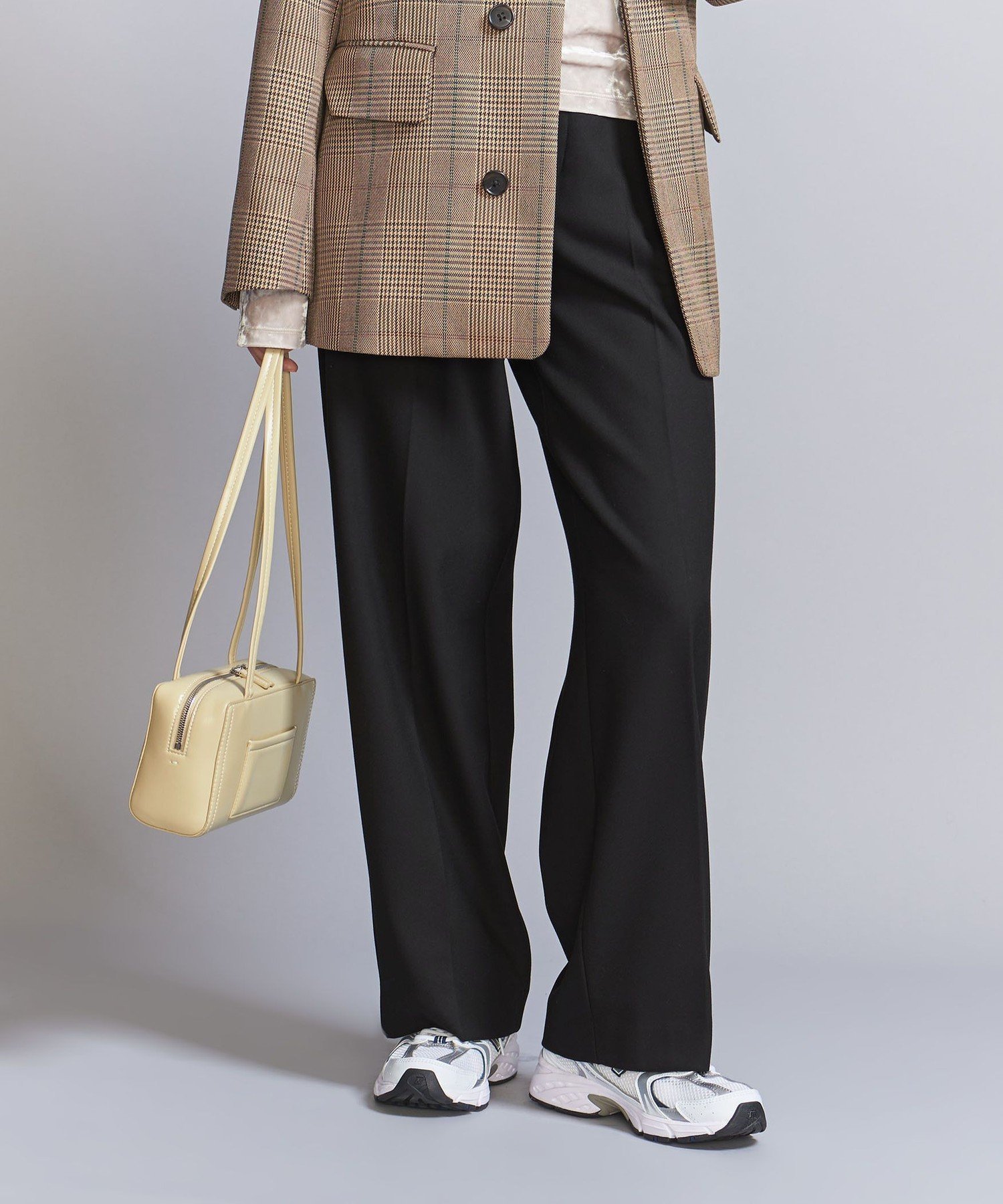 【ユナイテッドアローズ/UNITED ARROWS】の裏起毛バックゴム ストレートパンツ-ウォッシャブル- インテリア・キッズ・メンズ・レディースファッション・服の通販 founy(ファニー) 　ファッション　Fashion　レディースファッション　Fashion for Women　パンツ　Pants & Trousers　バッグ　Bags　ウォッシャブル　Machine Washable　シンプル　Simple, Minimal　ジャケット　Jacket, Outerwear　スウェット / スエット　Sweatshirt, Sweatwear　ストレート　Straight, Straight Cut　センター　Center, Center Line　定番　Standard, Basic Item　人気　Popular, Best Seller　フロント　Front, Front Design　冬　Winter / This Winter　アウトレット　Outlet / Clearance　BLACK|ID: prp329100004789976 ipo3291000000034759981