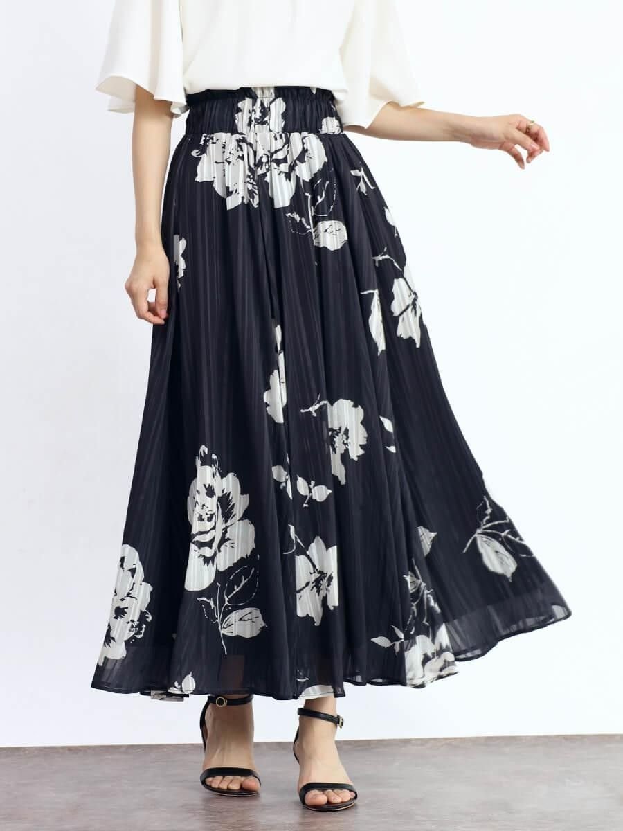 【ヴァン/Vin】のフラワープリントシアースカート インテリア・キッズ・メンズ・レディースファッション・服の通販 founy(ファニー) ファッション Fashion レディースファッション Fashion for Women スカート Skirts コンパクト Compact, Small Size シアー Sheer, See-Through ストライプ Stripe, Striped Pattern フリル Frill, Ruffle フレア Flare, Flared プリント Print, Printed Pattern ランダム Random, Irregular リラックス Relax, Relaxed Fit ブラック|ID: prp329100004790107 ipo3291000000035142320