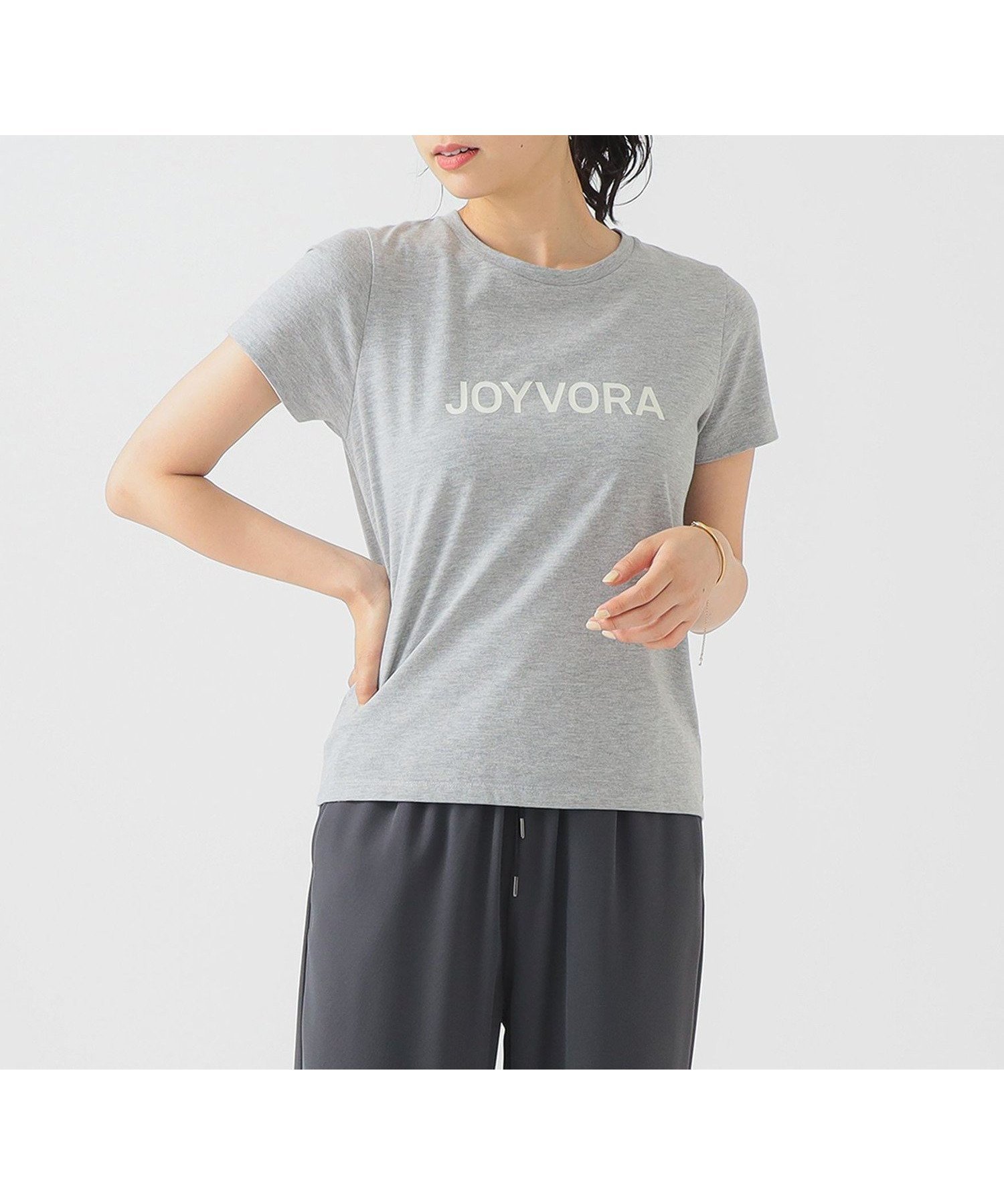 【ビーミングライフストアバイビームス/B:MING LIFE STORE by BEAMS】のロゴ プリント Tシャツ 25AW 秋まで使える インテリア・キッズ・メンズ・レディースファッション・服の通販 founy(ファニー) 　ファッション　Fashion　レディースファッション　Fashion for Women　トップス・カットソー　Cut & Sew Tops　シャツ・ブラウス・オフィスカジュアル　Elegant Blouses & Button-Ups　ロングTシャツ・Tシャツ　Longline T-Shirts & Tees　インナー　Innerwear　秋　Autumn　カットソー　Cut and Sewn Top　コンパクト　Compact, Small Size　シンプル　Simple, Minimal　ジャケット　Jacket, Outerwear　プリント　Print, Printed Pattern　再入荷　Restock / Back in Stock　おすすめ　Recommended / Our Picks　2025年　2025　2025-2026秋冬・A/W　Autumn/Winter 2025–26 AW25–26　GREY|ID: prp329100004790109 ipo3291000000034760480