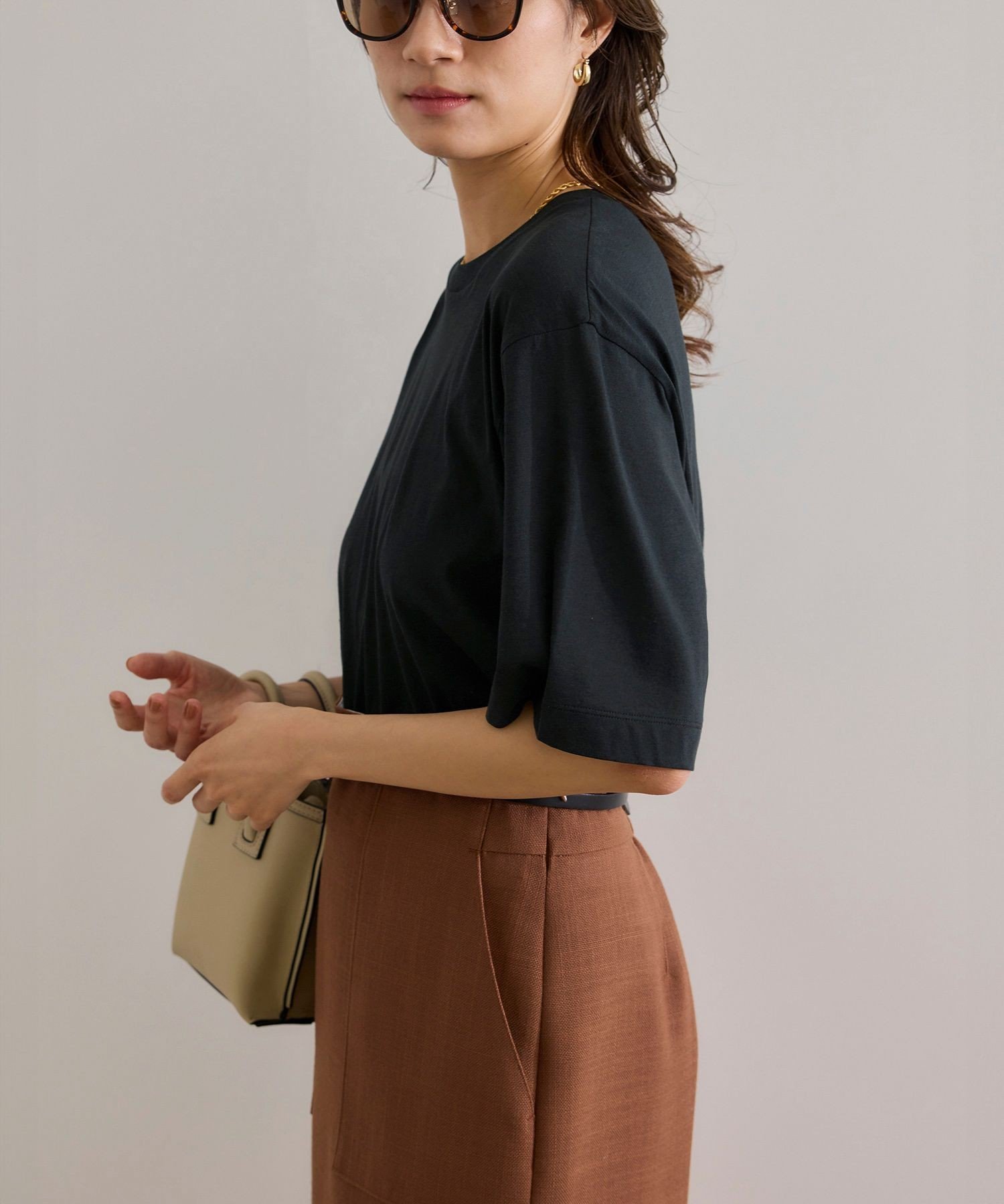 【ロペ/ROPE'】の【洗える】グレイス天竺 5分袖Tシャツ インテリア・キッズ・メンズ・レディースファッション・服の通販 founy(ファニー) 　ファッション　Fashion　レディースファッション　Fashion for Women　トップス・カットソー　Cut & Sew Tops　シャツ・ブラウス・オフィスカジュアル　Elegant Blouses & Button-Ups　ロングTシャツ・Tシャツ　Longline T-Shirts & Tees　アクセサリー　Fashion Accessories　インド　Indian Textile　インナー　Innerwear　洗える　Machine Washable　カーディガン　Cardigan, Knitwear　シンプル　Simple, Minimal　ジャケット　Jacket, Outerwear　スカーフ　Scarf, Neckwear　ボトム　Bottoms, Lower Wear　ポケット　Pocket, Pocket Detail　おすすめ　Recommended / Our Picks　夏　Summer　エレガント 上品　Elegant　ビジネス 仕事 通勤　Business / Work / Commuting　ブラック(01)|ID: prp329100004790117 ipo3291000000034760512