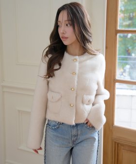 【エイミーイストワール/eimy istoire】のゴールドボタンフェイクファージャケット 人気、トレンドファッション・服の通販 founy(ファニー) ファッション Fashion レディースファッション Fashion for Women アウター Coat / Outerwear Collection レディースジャケット・軽アウター Jackets エレガント 上品 Elegant クラシカル Classical, Vintage-Inspired コンパクト Compact, Small Size ショート Short, Short Length シンプル Simple, Minimal ジャケット Jacket, Outerwear デニム Denim, Jeans Material フェイクファー Faux Fur, Imitation Fur フラップ Flap, Flap Pocket ボトム Bottoms, Lower Wear ポケット Pocket, Pocket Detail リュクス Luxury, Elegant, High-End, Chic ロング Long, Long-Length 冬 Winter / This Winter 再入荷 Restock / Back in Stock おすすめ Recommended / Our Picks |ID:prp329100004790204