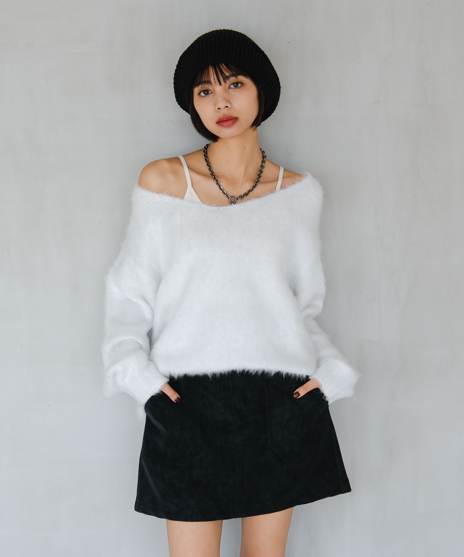 【ページボーイ/PAGEBOY】の【前後2way】ラメキャットヤーン2WAYプルオーバー インテリア・キッズ・メンズ・レディースファッション・服の通販 founy(ファニー) 　ファッション　Fashion　レディースファッション　Fashion for Women　トップス・カットソー　Cut & Sew Tops　カジュアルプルオーバー・ニットトップス　Pullovers & Knit Tops / Casual Pullovers　スタイリッシュ　Stylish, Fashionable　スラックス　Slacks, Dress Pants　デニム　Denim, Jeans Material　トレンド　Trend, Trending Now　定番　Standard, Basic Item　猫　Cat, Kitty　バランス　Balance, Style Balance　フェイクファー　Faux Fur, Imitation Fur　リラックス　Relax, Relaxed Fit　A/W・秋冬　Autumn/Winter　オフホワイト05|ID: prp329100004790263 ipo3291000000034761081