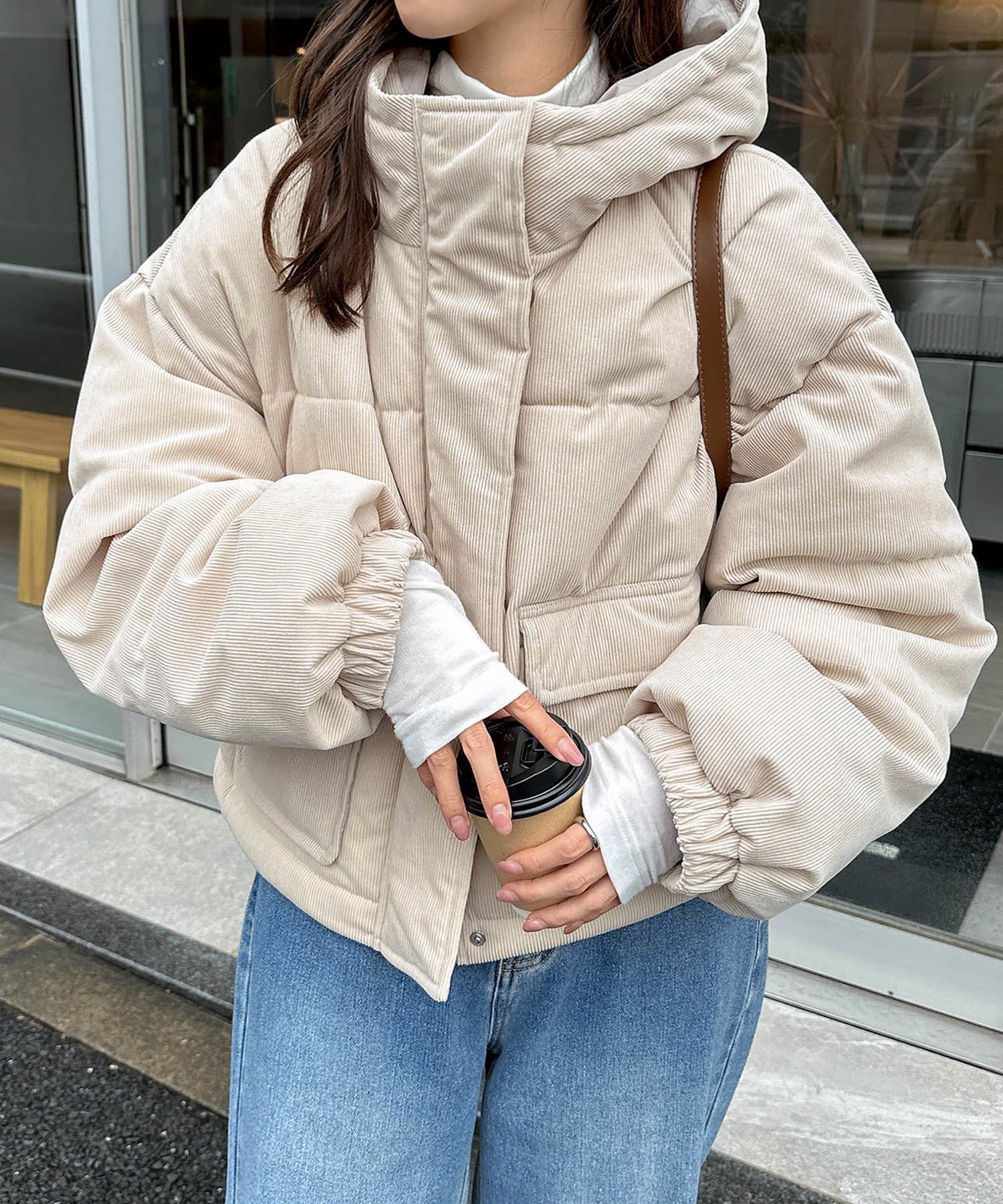 【アンドミー/andme】の細コーデュロイ 中綿 ダウン ジャケット インテリア・キッズ・メンズ・レディースファッション・服の通販 founy(ファニー) ファッション Fashion レディースファッション Fashion for Women アウター Coat / Outerwear Collection レディースジャケット・軽アウター Jackets コーデュロイ Corduroy, Cord Fabric ショート Short, Short Length ジャケット Jacket, Outerwear スタンド Stand Collar, Upright Stand ダウン Down, Puffer ダブル Double, Double-Breasted トレンド Trend, Trending Now ドローコード Drawcord, Drawstring Cord バランス Balance, Style Balance ブラウジング Blouson Silhouette, Cinched Waist ベーシック Basic, Essential ポケット Pocket, Pocket Detail 防寒 Cold Protection, Winter-Ready おすすめ Recommended / Our Picks エレガント 上品 Elegant ライトベージュ|ID: prp329100004790286 ipo3291000000034761178