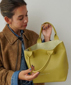 【イアクッチ/IACUCCI】のオペラ S CERVO/STAMPA INTERNA 人気、トレンドファッション・服の通販 founy(ファニー) ファッション Fashion レディースファッション Fashion for Women イエロー Yellow 春 Spring コレクション Collection, Seasonal Line コンパクト Compact, Small Size シンプル Simple, Minimal 財布 Wallet, Purse フォルム Silhouette, Form プリント Print, Printed Pattern レオパード Leopard, Animal Print ワンポイント One Point, Statement Accent A/W・秋冬 Autumn/Winter S/S・春夏 SS, Spring/Summer, Warm Season おすすめ Recommended / Our Picks 夏 Summer 旅行 Travel 2025年 2025 2025-2026秋冬・A/W Autumn/Winter 2025–26 AW25–26 |ID:prp329100004790287