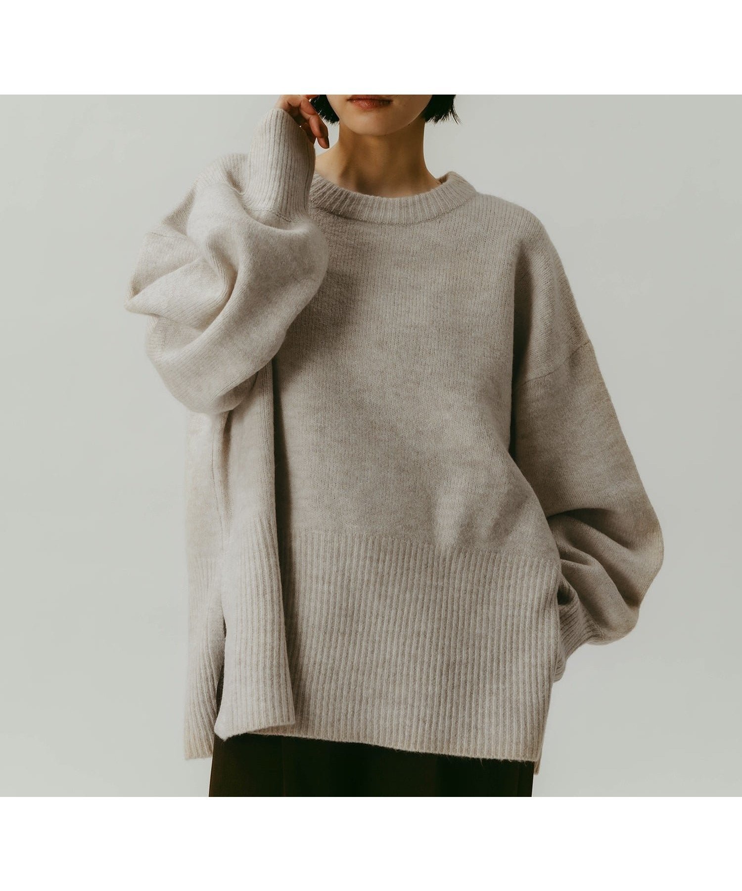 【アンドミー/andme】の天竺編み ボックスシルエット 長袖 ニットトップス インテリア・キッズ・メンズ・レディースファッション・服の通販 founy(ファニー) ファッション Fashion レディースファッション Fashion for Women トップス・カットソー Cut & Sew Tops ニット Knit Tops & Sweaters アクリル Acrylic Material シンプル Simple, Minimal スリット Slit, Slit Detail トレンド Trend, Trending Now 長袖 Long Sleeve, Full Sleeve ボックス Boxy, Box Shape おすすめ Recommended / Our Picks オートミール|ID: prp329100004790301 ipo3291000000034761242