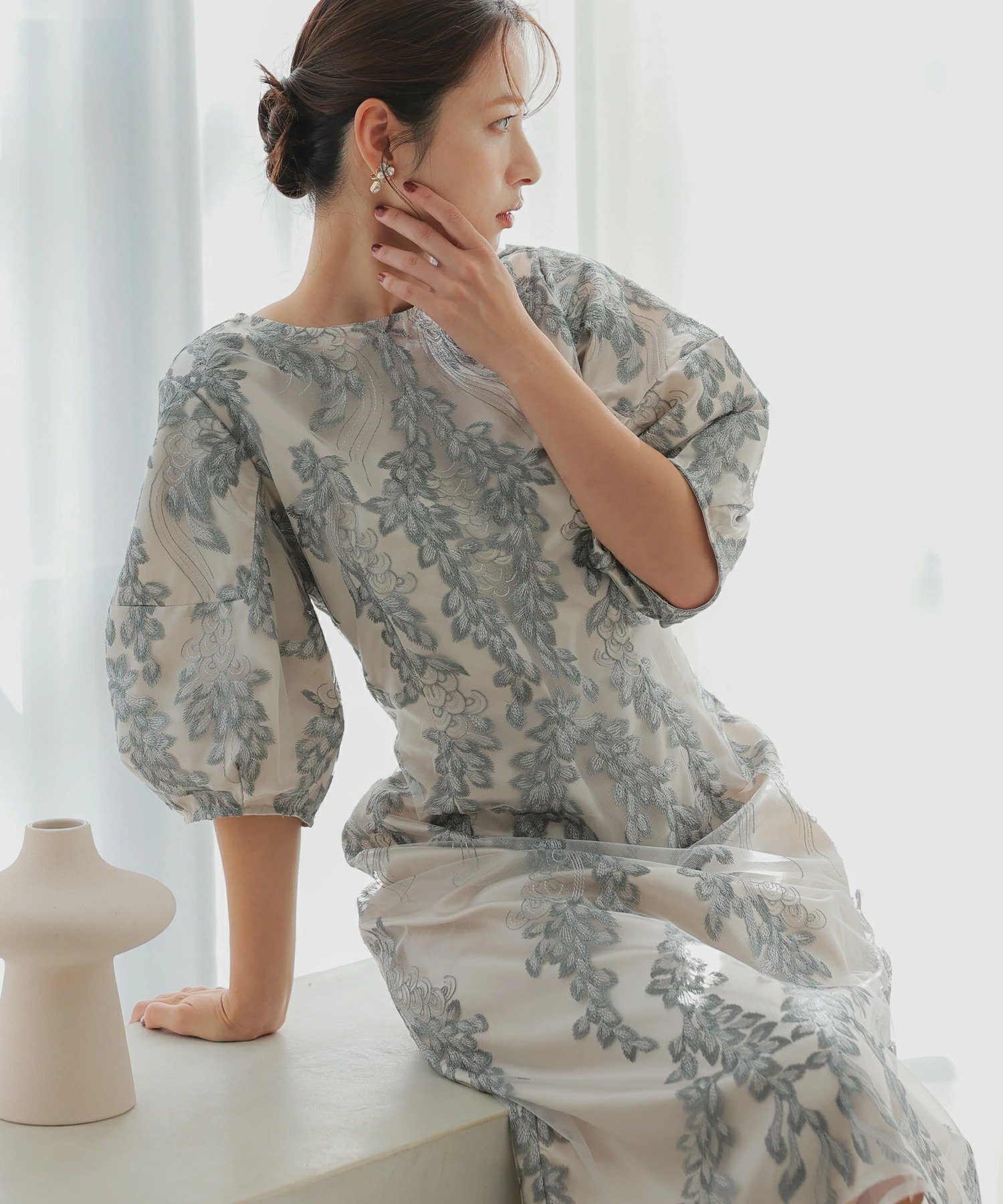 【ハレモード/haremode】のリーフ刺繍デザインコクーンドレス インテリア・キッズ・メンズ・レディースファッション・服の通販 founy(ファニー) ファッション Fashion レディースファッション Fashion for Women ワンピース Dresses フォーマル・パーティードレス・結婚式用ドレス Elegant & Casual Dresses スリット Slit, Slit Detail スリーブ Sleeve, Long Sleeve / Short Sleeve ドレス Dress, One-Piece 定番 Standard, Basic Item 人気 Popular, Best Seller リボン Ribbon, Bow リーフ Leaf, Botanical Leaf レース Lace, Lace Fabric チャコール|ID: prp329100004790310 ipo3291000000034761291