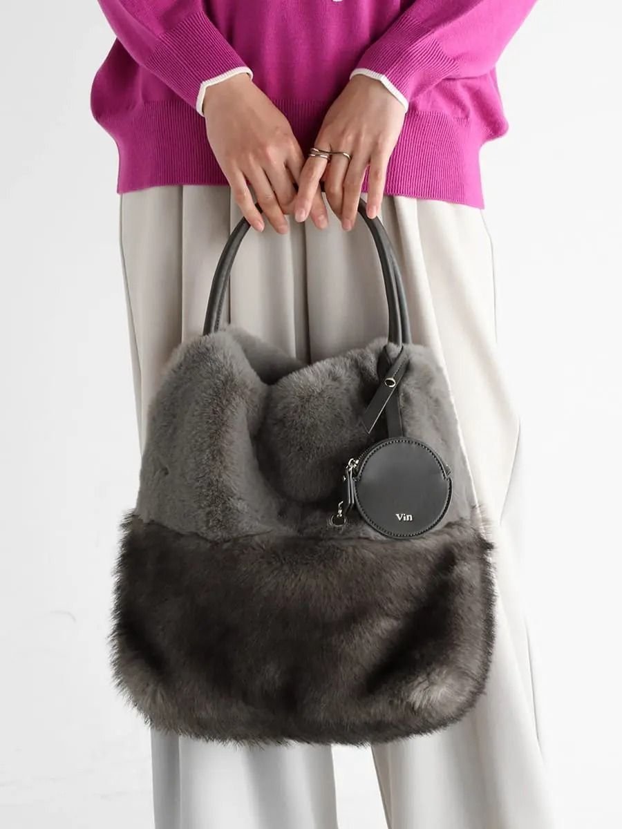 【ヴァン/Vin】のパネル切り替えファートート 人気、トレンドファッション・服の通販 founy(ファニー) 　ファッション　Fashion　レディースファッション　Fashion for Women　バッグ　Bags　スマホ　Smartphone, Mobile Device　ポーチ　Pouch, Small Case　リュクス　Luxury, Elegant, High-End, Chic　今季　This Season, Current Season　手帳　Planner, Notebook　財布　Wallet, Purse　 other-1|ID: prp329100004790355 ipo3291000000034972686