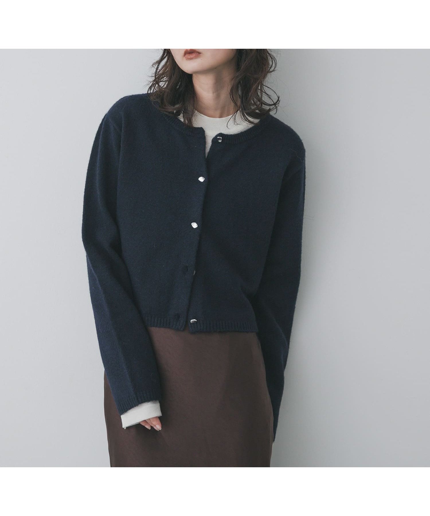 【センスオブプレイス/SENSE OF PLACE by URBAN RESEARCH】の『洗濯可』メタルボタンカーディガン インテリア・キッズ・メンズ・レディースファッション・服の通販 founy(ファニー) ファッション Fashion レディースファッション Fashion for Women トップス・カットソー Cut & Sew Tops カーディガン・羽織り Layered Style Cardigans 2025年 2025 2025-2026秋冬・A/W Autumn/Winter 2025–26 AW25–26 冬 Winter / This Winter おすすめ Recommended / Our Picks カーディガン Cardigan, Knitwear クロップド Cropped, Short Length ショート Short, Short Length シンプル Simple, Minimal フロント Front, Front Design メタル Metal, Metal Parts エレガント 上品 Elegant A/W・秋冬 Autumn/Winter ネイビー|ID: prp329100004790416 ipo3291000000034832343