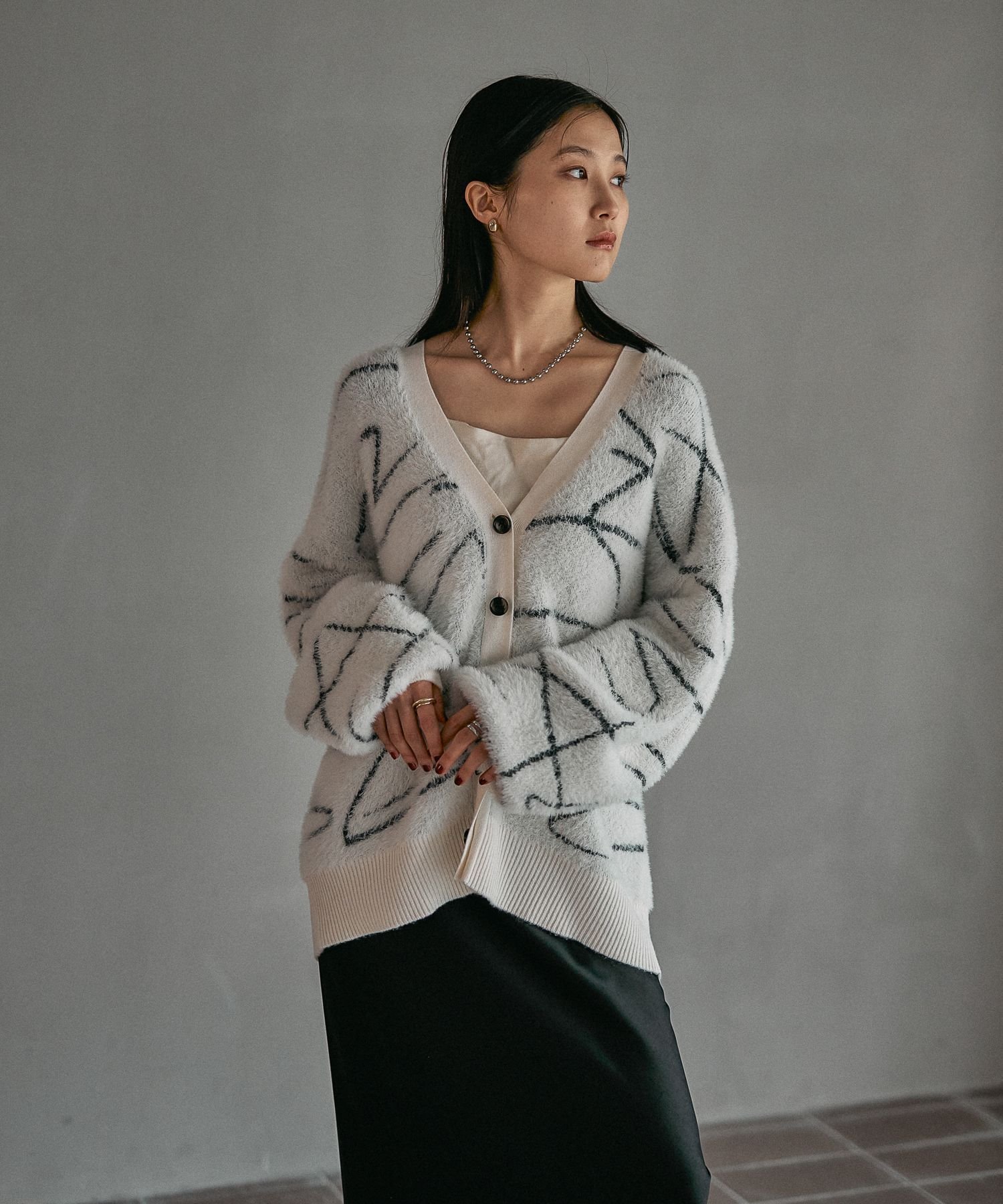 【レプシィム ローリーズファーム/LEPSIM LOWRYS FARM】の7ゲージスケッチラインカーディガン インテリア・キッズ・メンズ・レディースファッション・服の通販 founy(ファニー) 　ファッション　Fashion　レディースファッション　Fashion for Women　トップス・カットソー　Cut & Sew Tops　カーディガン・羽織り　Layered Style Cardigans　おすすめ　Recommended / Our Picks　カーディガン　Cardigan, Knitwear　ランダム　Random, Irregular　エレガント 上品　Elegant　手描き　Hand-Drawn, Illustrated　オフホワイト05|ID: prp329100004790428 ipo3291000000034761802