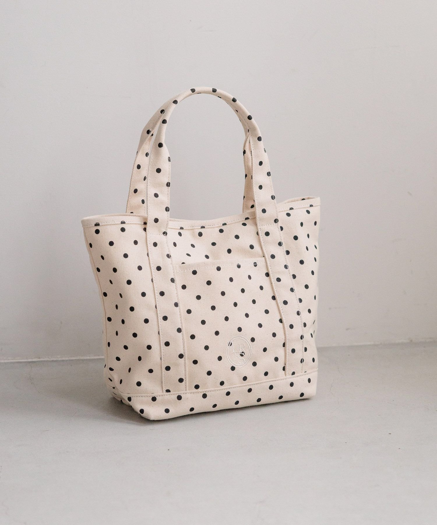 【ローリーズファーム/LOWRYS FARM】のLFBASICTOTE インテリア・キッズ・メンズ・レディースファッション・服の通販 founy(ファニー) 　ファッション　Fashion　レディースファッション　Fashion for Women　バッグ　Bags　おすすめ　Recommended / Our Picks　定番　Standard, Basic Item　NEWカラー★ドット×ホワイト11|ID: prp329100004790437 ipo3291000000035181352