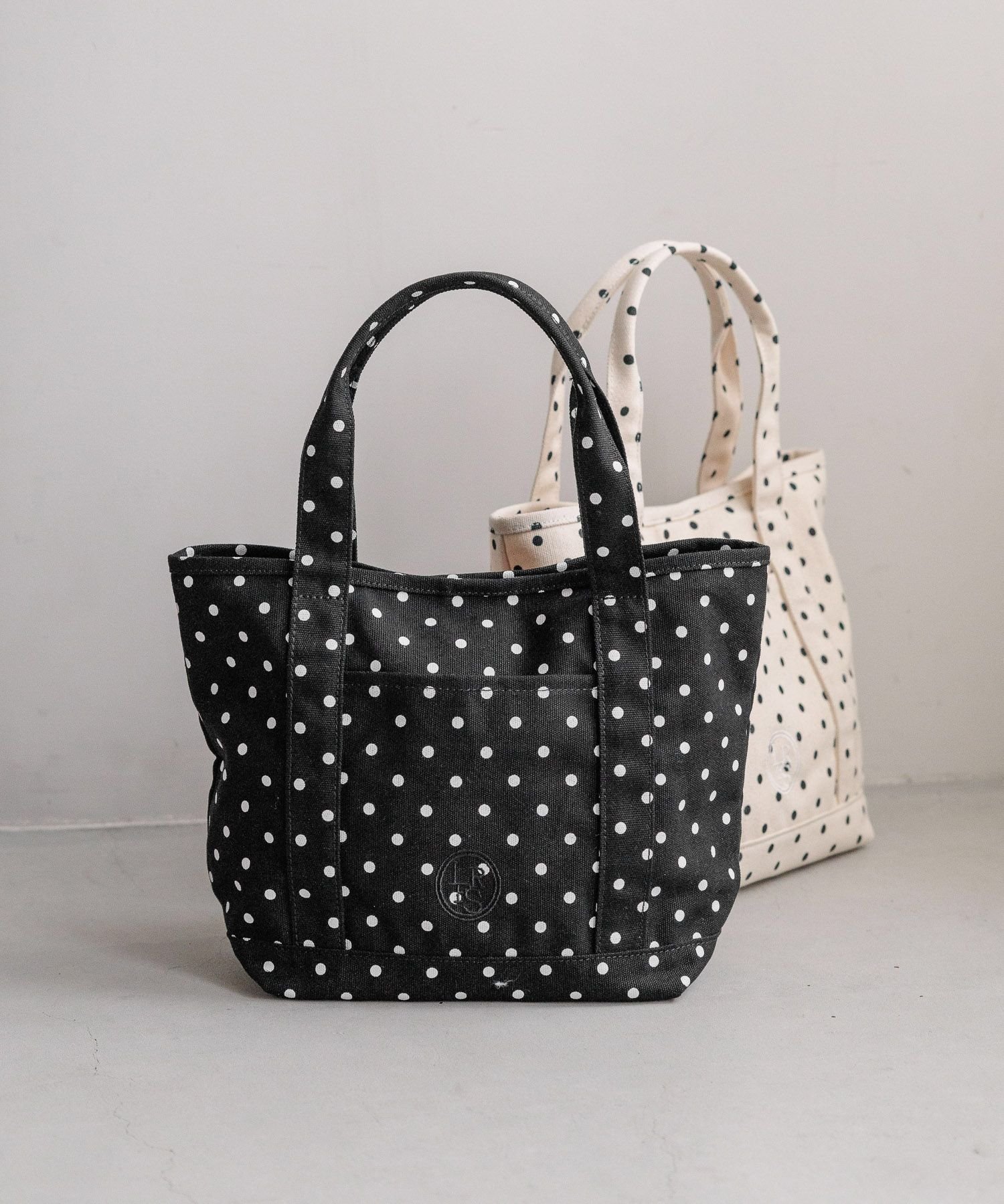 【ローリーズファーム/LOWRYS FARM】のLFBASICTOTE インテリア・キッズ・メンズ・レディースファッション・服の通販 founy(ファニー) 　ファッション　Fashion　レディースファッション　Fashion for Women　バッグ　Bags　おすすめ　Recommended / Our Picks　定番　Standard, Basic Item　NEWカラー★ドット×ブラック12|ID: prp329100004790437 ipo3291000000035181353