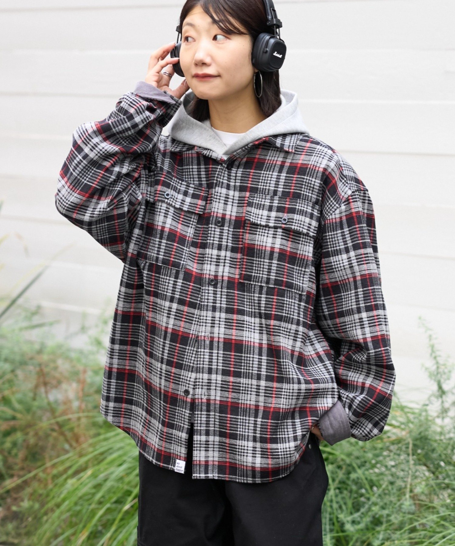 【チャオパニックティピー/CIAOPANIC TYPY】の【コーデュロイ袖切り替え】【ユニセックス】モールチェックシャツジャケット インテリア・キッズ・メンズ・レディースファッション・服の通販 founy(ファニー) 　ファッション　Fashion　レディースファッション　Fashion for Women　アウター　Coat / Outerwear Collection　レディースジャケット・軽アウター　Jackets　インナー　Innerwear　コーデュロイ　Corduroy, Cord Fabric　ジャケット　Jacket, Outerwear　スウェット / スエット　Sweatshirt, Sweatwear　雑誌　Magazine, Fashion Magazine　チェック　Check, Plaid, Tartan　デニム　Denim, Jeans Material　トレンド　Trend, Trending Now　バランス　Balance, Style Balance　パーカー　Hoodie, Parka　メンズ　Men's, Menswear　ルーズ　Loose, Oversized　ロング　Long, Long-Length　ワイド　Wide, Wide Fit　冬　Winter / This Winter　A/W・秋冬　Autumn/Winter　おすすめ　Recommended / Our Picks　チャコールグレー|ID: prp329100004790488 ipo3291000000034987210