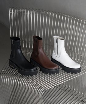 【チャールズ アンド キース/CHARLES & KEITH】のサイドジップ アンクルブーツ 人気、トレンドファッション・服の通販 founy(ファニー) ファッション Fashion レディースファッション Fashion for Women アンクル Ankle-Length Design サイドジップ Side Zip, Side Zipper シンプル Simple, Minimal ストレッチ Stretch, Stretchy Fabric フェイクレザー Faux Leather, PU Leather フェミニン Feminine, Girly フラット Flat, Flat Shoes 厚底 Platform Shoes |ID:prp329100004790503