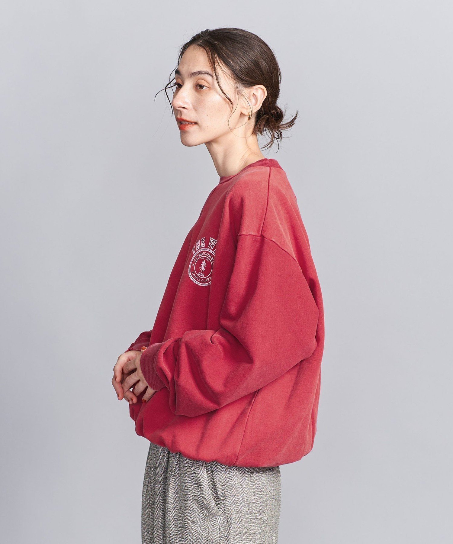 【ユナイテッドアローズ/UNITED ARROWS】の【別注】 HEAR MY NAME ロゴスウェットプルオーバー インテリア・キッズ・メンズ・レディースファッション・服の通販 founy(ファニー) ファッション Fashion レディースファッション Fashion for Women トップス・カットソー Cut & Sew Tops レディースパーカー・カジュアルフーディー Casual Hoodies & Sweatshirts カジュアルプルオーバー・ニットトップス Pullovers & Knit Tops / Casual Pullovers スウェット・クルーネックトップス Sweatshirts & Crewnecks / Relaxed Fit Sweat Tops ヴィンテージ Vintage Style グラフィック Graphic, Graphic Design サテン Satin, Glossy Fabric スウェット / スエット Sweatshirt, Sweatwear スペシャル Special, Limited Edition スラックス Slacks, Dress Pants ダメージ Distressed, Destroyed デニム Denim, Jeans Material ベロア Velour, Soft Velvet ボトム Bottoms, Lower Wear 別注 Limited Edition, Custom Order ミックス Mix, Mixed Style ユーズド Used, Vintage-Look A/W・秋冬 Autumn/Winter アウトレット Outlet / Clearance おすすめ Recommended / Our Picks RED|ID: prp329100004790626 ipo3291000000034762668