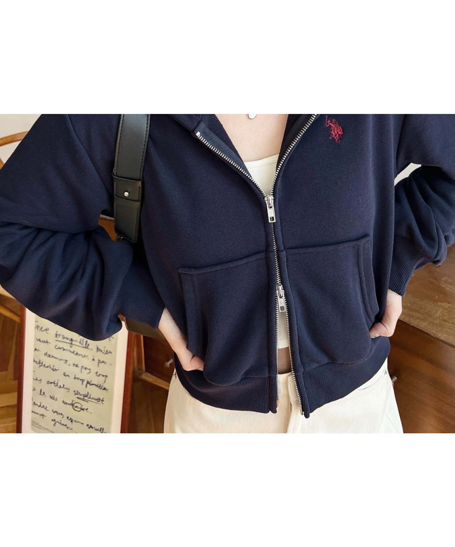 【モーメントプラス/moment+ / MEN】のU.S.POLO ASSN ワンポイント刺繍ダブルジップショートパーカー インテリア・キッズ・メンズ・レディースファッション・服の通販 founy(ファニー) 　ファッション　Fashion　メンズファッション　Fashion for Men　軽量　Lightweight, Ultra Light　ショート　Short, Short Length　シンプル　Simple, Minimal　デニム　Denim, Jeans Material　トレンド　Trend, Trending Now　バランス　Balance, Style Balance　パーカー　Hoodie, Parka　フィット　Fit, Slim Fit　フェミニン　Feminine, Girly　ベーシック　Basic, Essential　ボトム　Bottoms, Lower Wear　別注　Limited Edition, Custom Order　ワイド　Wide, Wide Fit　ワンポイント　One Point, Statement Accent　再入荷　Restock / Back in Stock　プチプライス・低価格　Affordable / Budget Price　ネイビー|ID: prp329100004790694 ipo3291000000034763009