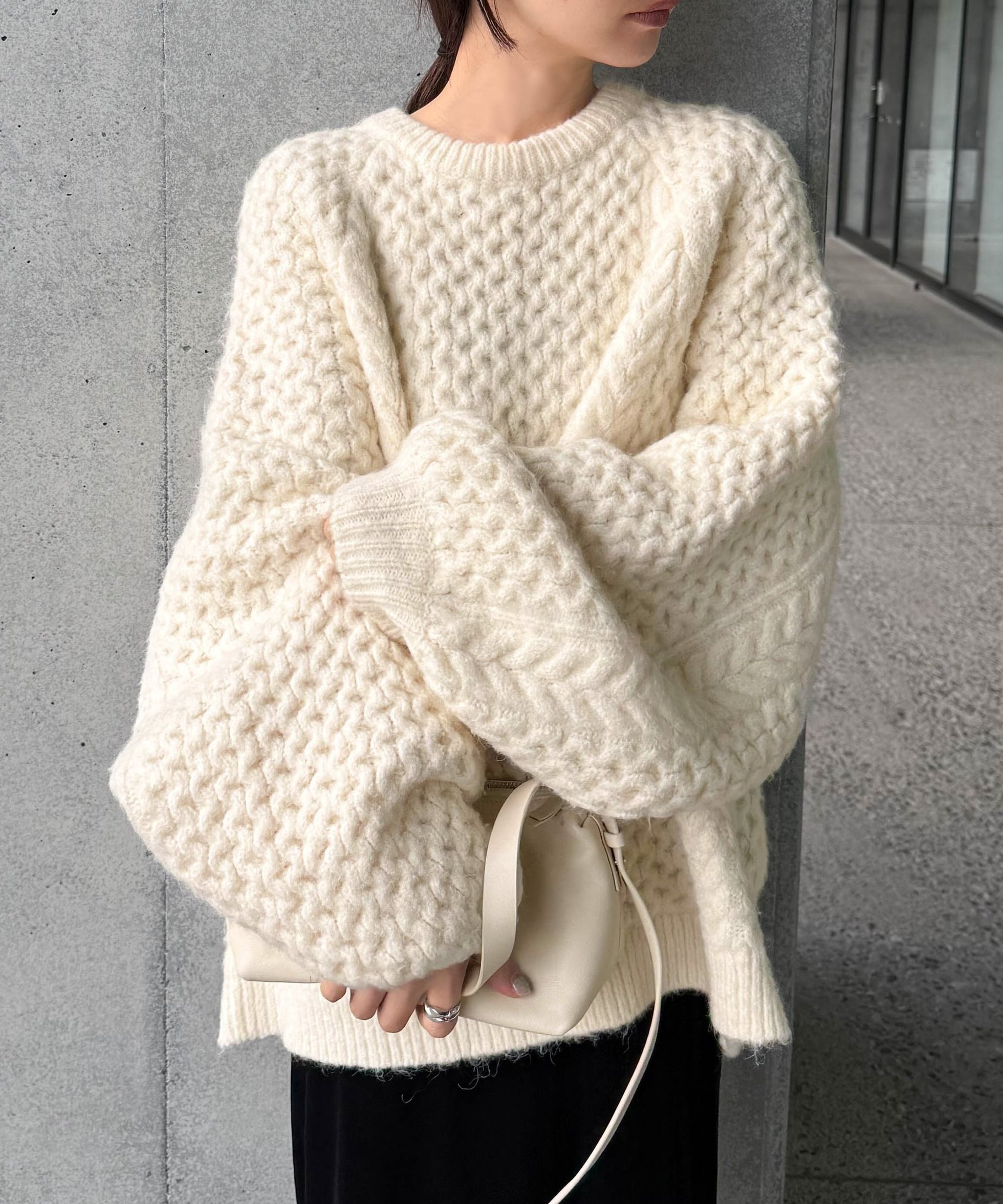 【セレクトモカ/SELECT MOCA】の【人気インフルエンサーコラボbySON】オーバーサイズハニカムニット インテリア・キッズ・メンズ・レディースファッション・服の通販 founy(ファニー) 　ファッション　Fashion　レディースファッション　Fashion for Women　トップス・カットソー　Cut & Sew Tops　ニット　Knit Tops & Sweaters　シンプル　Simple, Minimal　ストレート　Straight, Straight Cut　スリーブ　Sleeve, Long Sleeve / Short Sleeve　人気　Popular, Best Seller　ミックス　Mix, Mixed Style　ラウンド　Round, Round Neck　おすすめ　Recommended / Our Picks　アイボリー-01|ID: prp329100004790977 ipo3291000000035144027