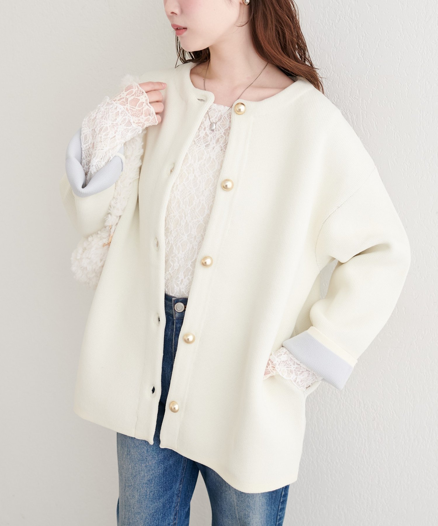 【ナチュラルクチュール/natural couture】の配色プレーティングポリニットカーデ インテリア・キッズ・メンズ・レディースファッション・服の通販 founy(ファニー) 　ファッション　Fashion　レディースファッション　Fashion for Women　トップス・カットソー　Cut & Sew Tops　ニット　Knit Tops & Sweaters　アクセサリー　Fashion Accessories　春　Spring　カーディガン　Cardigan, Knitwear　ショート　Short, Short Length　シルバー　Silver, Metallic Silver　シンプル　Simple, Minimal　スラックス　Slacks, Dress Pants　ダブル　Double, Double-Breasted　デニム　Denim, Jeans Material　フェイス　Face, Facial Design　フェミニン　Feminine, Girly　ポケット　Pocket, Pocket Detail　ミドル　Middle Length, Mid Height　再入荷　Restock / Back in Stock　エレガント 上品　Elegant　2025年　2025　2025-2026秋冬・A/W　Autumn/Winter 2025–26 AW25–26　オフホワイト|ID: prp329100004791165 ipo3291000000036283194