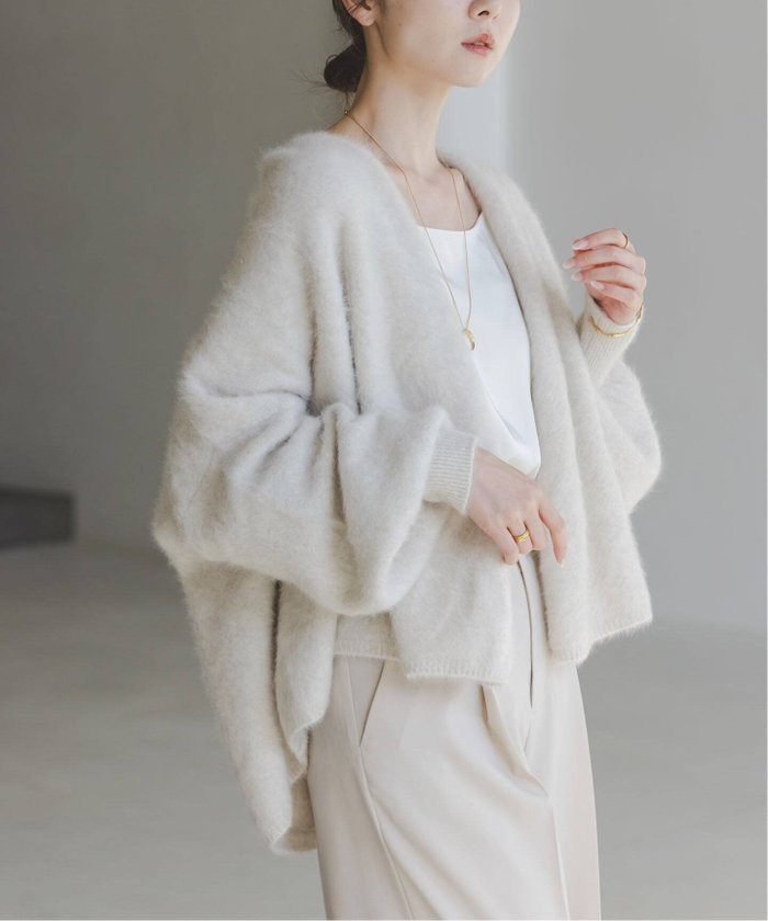 【ノーブル / スピック&スパン/NOBLE / Spick & Span】のFOX/Caファーニットカーディガン インテリア・キッズ・メンズ・レディースファッション・服の通販 founy(ファニー) https://founy.com/ ファッション Fashion レディースファッション Fashion for Women トップス・カットソー Cut & Sew Tops ニット Knit Tops & Sweaters カーディガン・羽織り Layered Style Cardigans ドレープ Drape, Draping Fabric バランス Balance, Style Balance フォックス Fox, Fox Fur 人気 Popular, Best Seller A/W・秋冬 Autumn/Winter |ID: prp329100004791195 ipo3291000000035073785