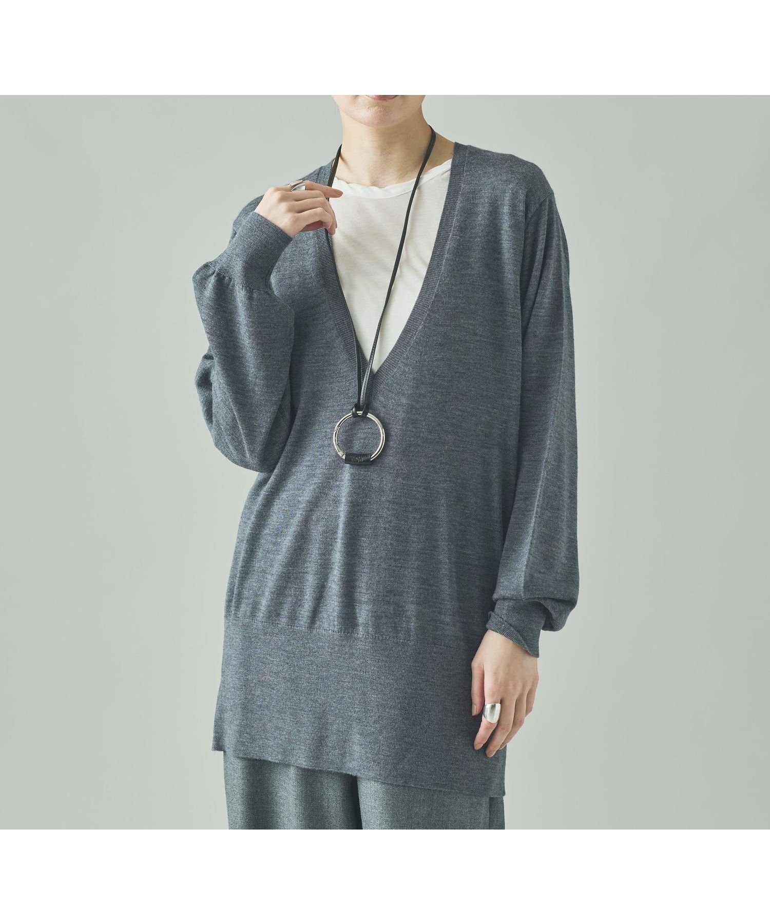 【カレンソロジー/Curensology】のファインウールVネックプルオーバー インテリア・キッズ・メンズ・レディースファッション・服の通販 founy(ファニー) 　ファッション　Fashion　レディースファッション　Fashion for Women　トップス・カットソー　Cut & Sew Tops　カジュアルプルオーバー・ニットトップス　Pullovers & Knit Tops / Casual Pullovers　Vネックトップス　V-Neck Tops / V-Cut Neckline Shirts　エレガント 上品　Elegant　秋　Autumn　シンプル　Simple, Minimal　ミドルグレー13|ID: prp329100004791201 ipo3291000000034765095