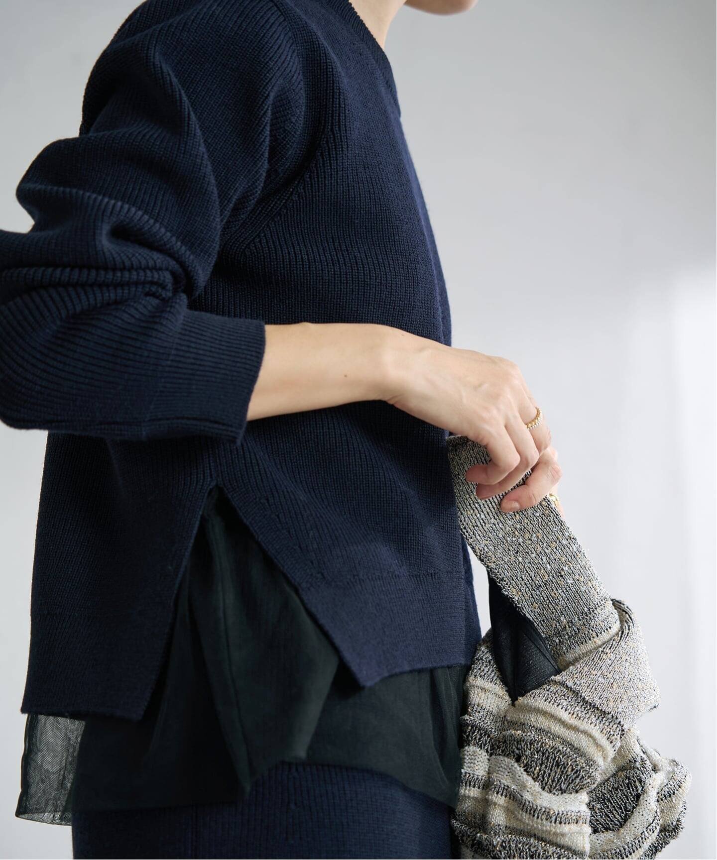 【イエナ/IENA】のチュールハーフリブプルオーバー インテリア・キッズ・メンズ・レディースファッション・服の通販 founy(ファニー) ファッション Fashion レディースファッション Fashion for Women トップス・カットソー Cut & Sew Tops カジュアルプルオーバー・ニットトップス Pullovers & Knit Tops / Casual Pullovers 2025年 2025 2025-2026秋冬・A/W Autumn/Winter 2025–26 AW25–26 シンプル Simple, Minimal スマート Smart, Elegant チュール Tulip, Tulip Motif ボトム Bottoms, Lower Wear エレガント 上品 Elegant ネイビー|ID: prp329100004791226 ipo3291000000034820595