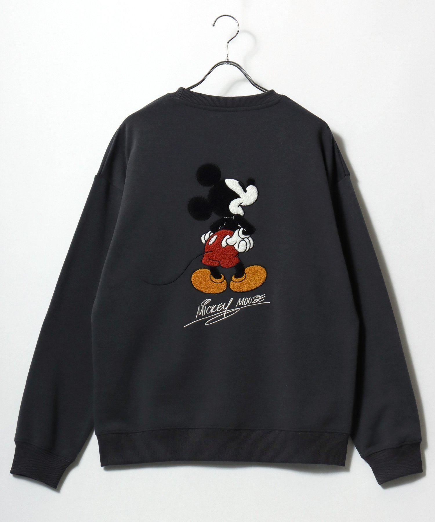 【マルカワ/MARUKAWA】のDisney ディズニー トレーナー メンズ スウェット 裏起毛 オーバーサイズ インテリア・キッズ・メンズ・レディースファッション・服の通販 founy(ファニー) 　ファッション　Fashion　レディースファッション　Fashion for Women　トップス・カットソー　Cut & Sew Tops　レディースパーカー・カジュアルフーディー　Casual Hoodies & Sweatshirts　スウェット・クルーネックトップス　Sweatshirts & Crewnecks / Relaxed Fit Sweat Tops　カリフォルニア　California, Cali Style　カーゴパンツ　Cargo Pants, Utility Pants　キャップ　Cap, Baseball Cap　キャラクター　Character, Licensed Characters　サッカー　Seersucker, Summer Fabric　サテン　Satin, Glossy Fabric　サロペット　Overalls, Salopette　シアー　Sheer, See-Through　シフォン　Chiffon, Lightweight Fabric　ショルダー　Shoulder, Shoulder Strap　ジャケット　Jacket, Outerwear　ジーンズ　Jeans, Denim Pants　スウェット / スエット　Sweatshirt, Sweatwear　スニーカー　Sneakers, Trainers　スポーツ　Sports, Activewear　ダウン　Down, Puffer　チュール　Tulip, Tulip Motif　デニム　Denim, Jeans Material　トレンド　Trend, Trending Now　トレーナー　Sweatshirt, Trainer　パーカー　Hoodie, Parka　ビッグ　Big, Oversized　フロント　Front, Front Design　ブルゾン　Blouson, Bomber Jacket　プリント　Print, Printed Pattern　ブラック系その他|ID: prp329100004791356 ipo3291000000034765708