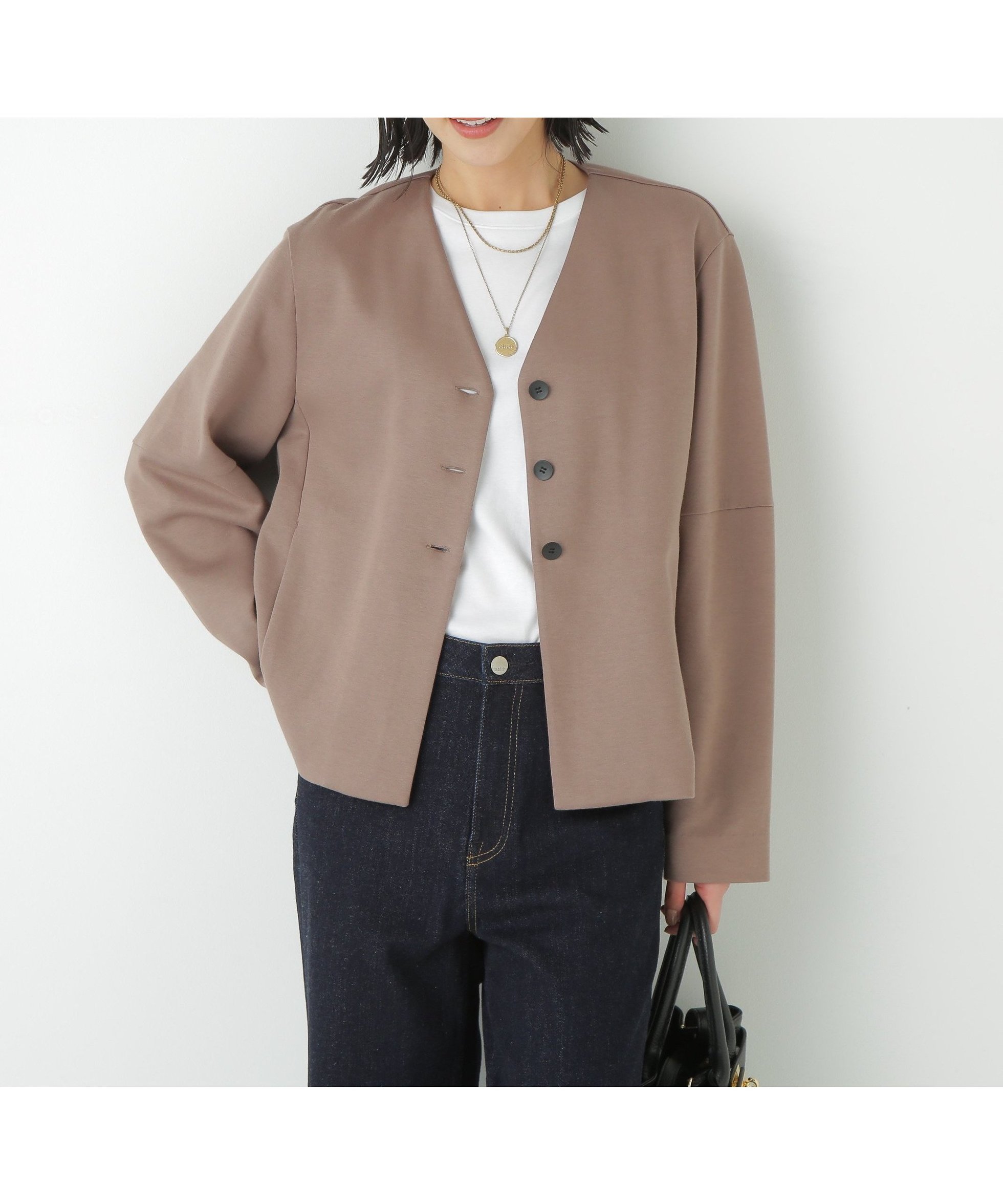 【ヒューマンウーマン/HUMAN WOMAN】のダンボールVネックカーディガン インテリア・キッズ・メンズ・レディースファッション・服の通販 founy(ファニー) 　ファッション　Fashion　レディースファッション　Fashion for Women　トップス・カットソー　Cut & Sew Tops　カーディガン・羽織り　Layered Style Cardigans　Vネックトップス　V-Neck Tops / V-Cut Neckline Shirts　おすすめ　Recommended / Our Picks　インナー　Innerwear　カットソー　Cut and Sewn Top　カーディガン　Cardigan, Knitwear　スタンダード　Standard, Basic　ボトム　Bottoms, Lower Wear　メタル　Metal, Metal Parts　モカ1|ID: prp329100004791369 ipo3291000000034765754