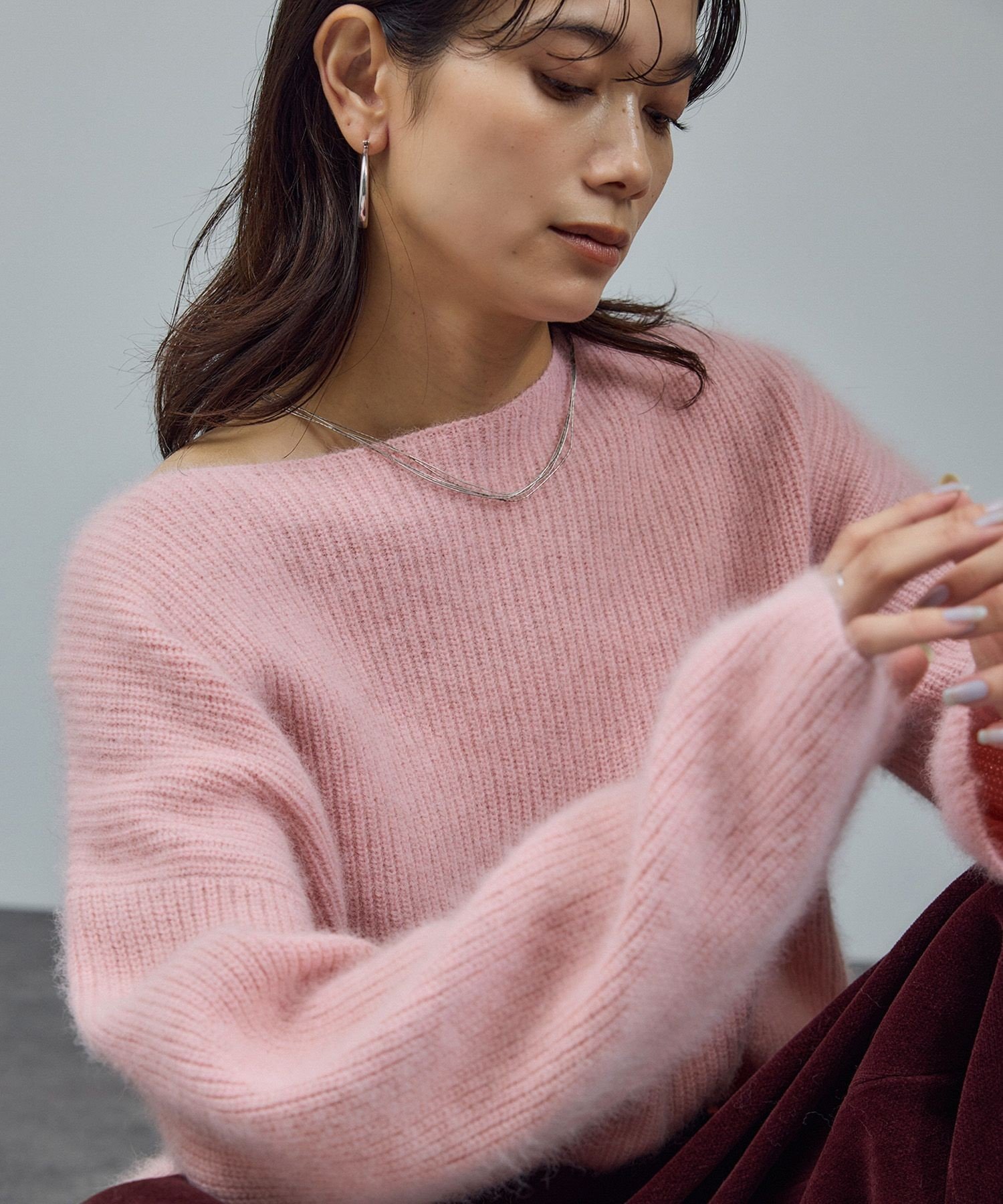 【サロン アダム エ ロペ/SALON adam et rope'】の【WEB限定】フォックスウールボリュームスリーブニット インテリア・キッズ・メンズ・レディースファッション・服の通販 founy(ファニー) 　ファッション　Fashion　レディースファッション　Fashion for Women　トップス・カットソー　Cut & Sew Tops　ニット　Knit Tops & Sweaters　ボリューム袖・フリルスリーブブラウス　Voluminous & Ruffle Sleeves / Puffy Sleeve Tops　カーディガン　Cardigan, Knitwear　サテン　Satin, Glossy Fabric　ストレート　Straight, Straight Cut　スリーブ　Sleeve, Long Sleeve / Short Sleeve　デニム　Denim, Jeans Material　トレンド　Trend, Trending Now　フェイス　Face, Facial Design　フォックス　Fox, Fox Fur　フォルム　Silhouette, Form　フロント　Front, Front Design　ポケット　Pocket, Pocket Detail　ミリタリー　Military, Army Style　リュクス　Luxury, Elegant, High-End, Chic　レース　Lace, Lace Fabric　A/W・秋冬　Autumn/Winter　エレガント 上品　Elegant　ピンク(63)|ID: prp329100004791418 ipo3291000000034765947