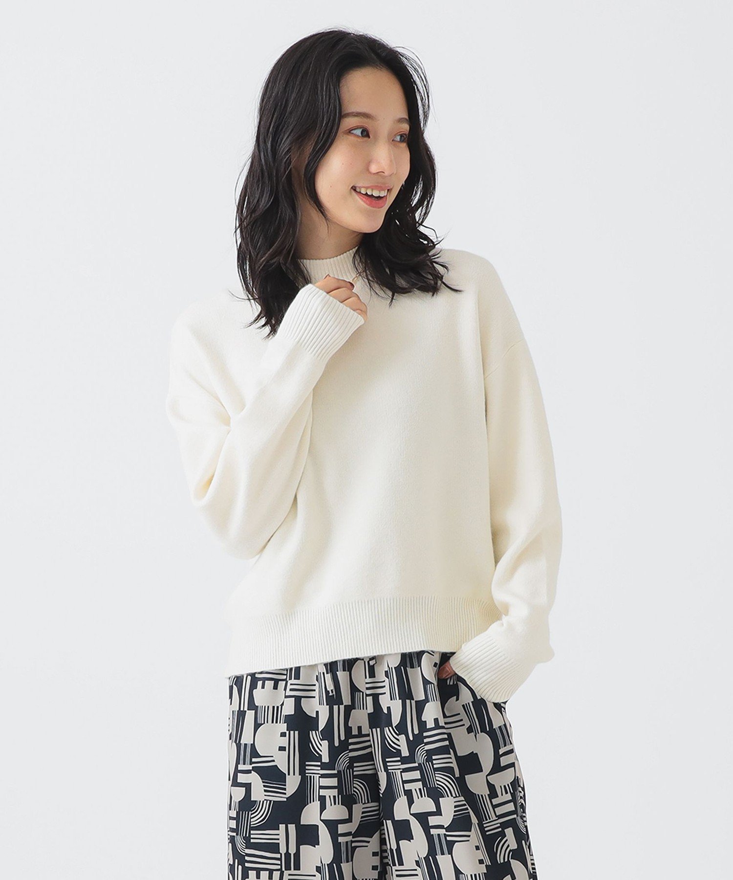 【ビーミングライフストアバイビームス/B:MING LIFE STORE by BEAMS】のアンゴラ混 ストレッチ ニット プルオーバー 25AW ロングシーズン カラーニット きれいめ シンプル ふわふわ インテリア・キッズ・メンズ・レディースファッション・服の通販 founy(ファニー) 　ファッション　Fashion　レディースファッション　Fashion for Women　トップス・カットソー　Cut & Sew Tops　ニット　Knit Tops & Sweaters　カジュアルプルオーバー・ニットトップス　Pullovers & Knit Tops / Casual Pullovers　アンゴラ　Angora Knitwear　カーゴパンツ　Cargo Pants, Utility Pants　シンプル　Simple, Minimal　スウェット / スエット　Sweatshirt, Sweatwear　ストレッチ　Stretch, Stretchy Fabric　タイトスカート　Pencil Skirt, Tight Skirt　タートルネック　Turtleneck, High Neck　デニム　Denim, Jeans Material　バランス　Balance, Style Balance　モックネック　Mock Neck, Short Turtleneck　リラックス　Relax, Relaxed Fit　ロング　Long, Long-Length　再入荷　Restock / Back in Stock　おすすめ　Recommended / Our Picks　エレガント 上品　Elegant　2025年　2025　2025-2026秋冬・A/W　Autumn/Winter 2025–26 AW25–26　OFF_WHITE|ID: prp329100004791426 ipo3291000000034765980