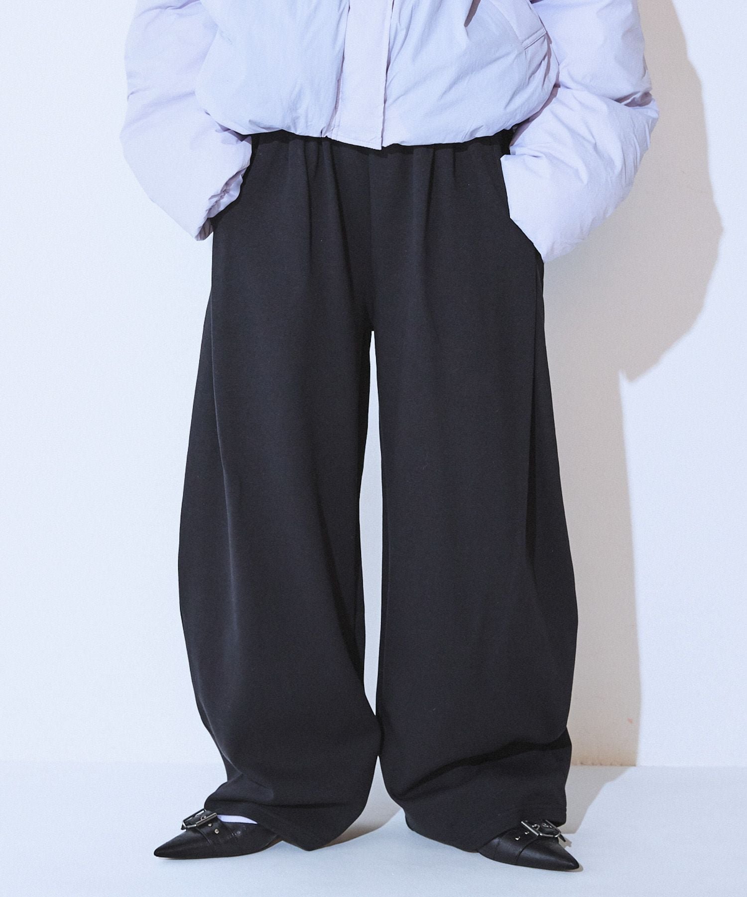 【ジーナシス/JEANASiS】の発熱保温/スウェットコクーンタックパンツ インテリア・キッズ・メンズ・レディースファッション・服の通販 founy(ファニー) ファッション Fashion レディースファッション Fashion for Women パンツ Pants & Trousers ジャケット Jacket, Outerwear 定番 Standard, Basic Item フラット Flat, Flat Shoes リラックス Relax, Relaxed Fit ロング Long, Long-Length ブラック|ID: prp329100004791840 ipo3291000000034892590