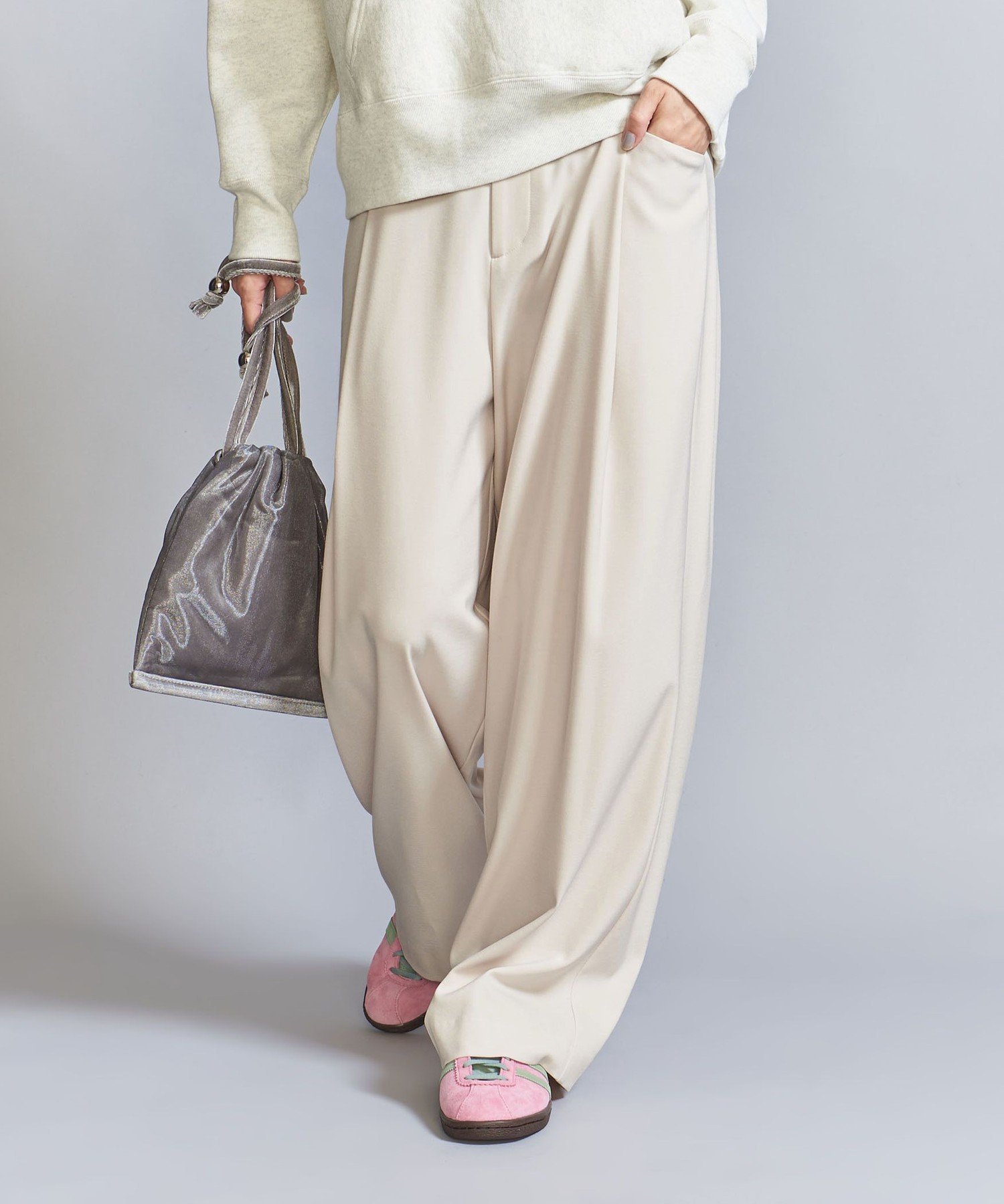 【ユナイテッドアローズ/UNITED ARROWS】のツイル バックゴム ワイドパンツ インテリア・キッズ・メンズ・レディースファッション・服の通販 founy(ファニー) ファッション Fashion レディースファッション Fashion for Women パンツ Pants & Trousers バッグ Bags シンプル Simple, Minimal ジャケット Jacket, Outerwear スウェット / スエット Sweatshirt, Sweatwear ストレート Straight, Straight Cut ツイル Twist, Twisted Detail 定番 Standard, Basic Item 人気 Popular, Best Seller ポケット Pocket, Pocket Detail リラックス Relax, Relaxed Fit ルーズ Loose, Oversized ワイド Wide, Wide Fit アウトレット Outlet / Clearance OFF WHITE|ID: prp329100004791875 ipo3291000000034769096