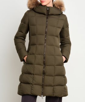 【タトラス コンセプトストア/TATRAS CONCEPT STORE】の【TATRAS 直営店】GANO ガノ ロングダウンジャケット 人気、トレンドファッション・服の通販 founy(ファニー) ファッション Fashion レディースファッション Fashion for Women アウター Coat / Outerwear Collection レディースジャケット・軽アウター Jackets イタリア Italy ジャケット Jacket, Outerwear ダウン Down, Puffer フロント Front, Front Design ブロック Block, Solid Block Pattern ポケット Pocket, Pocket Detail メタル Metal, Metal Parts ロング Long, Long-Length エレガント 上品 Elegant |ID:prp329100004791923